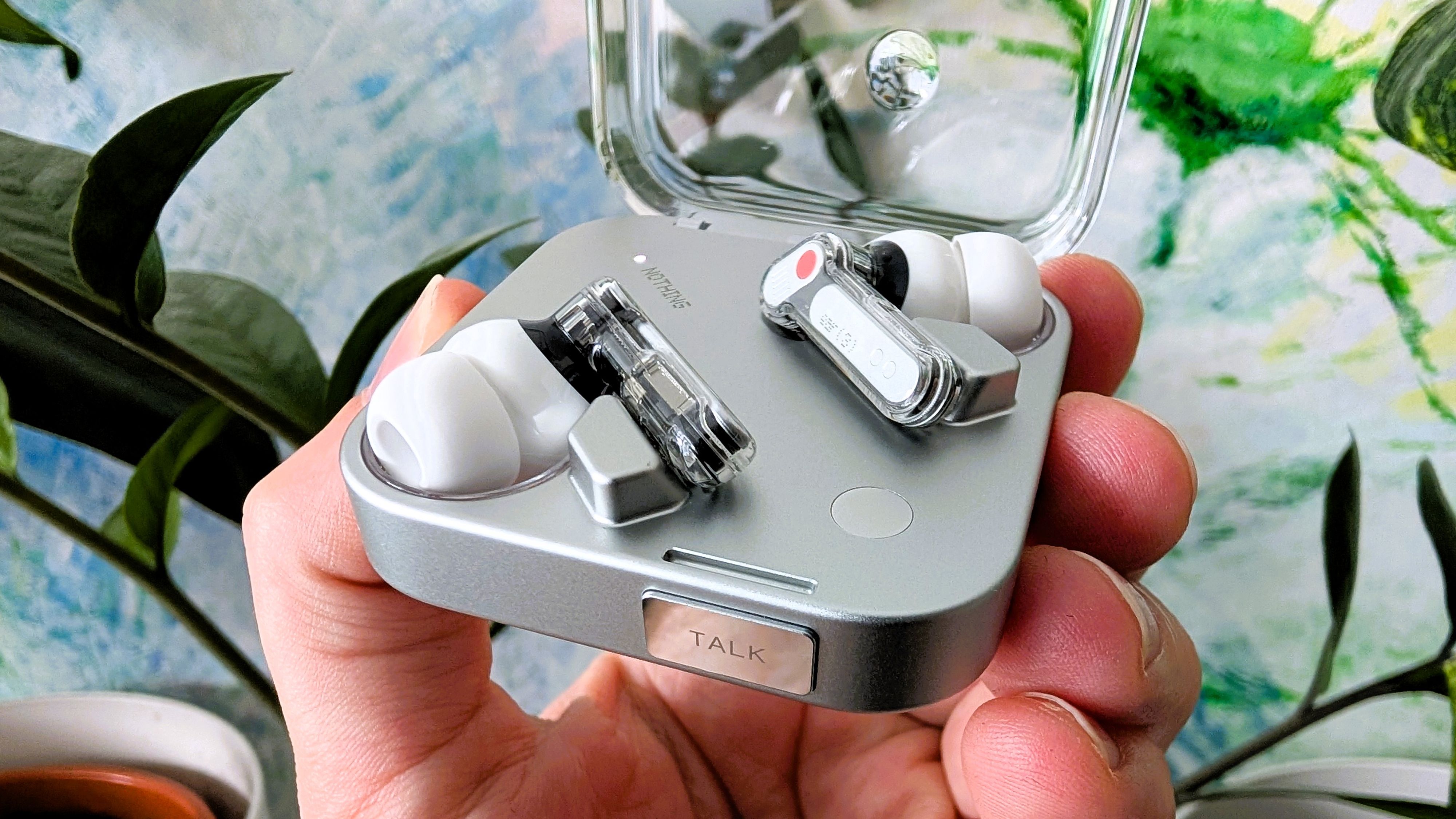 Ein Druck auf den "Talk"-Button am Case reicht – und die Aufnahme startet.