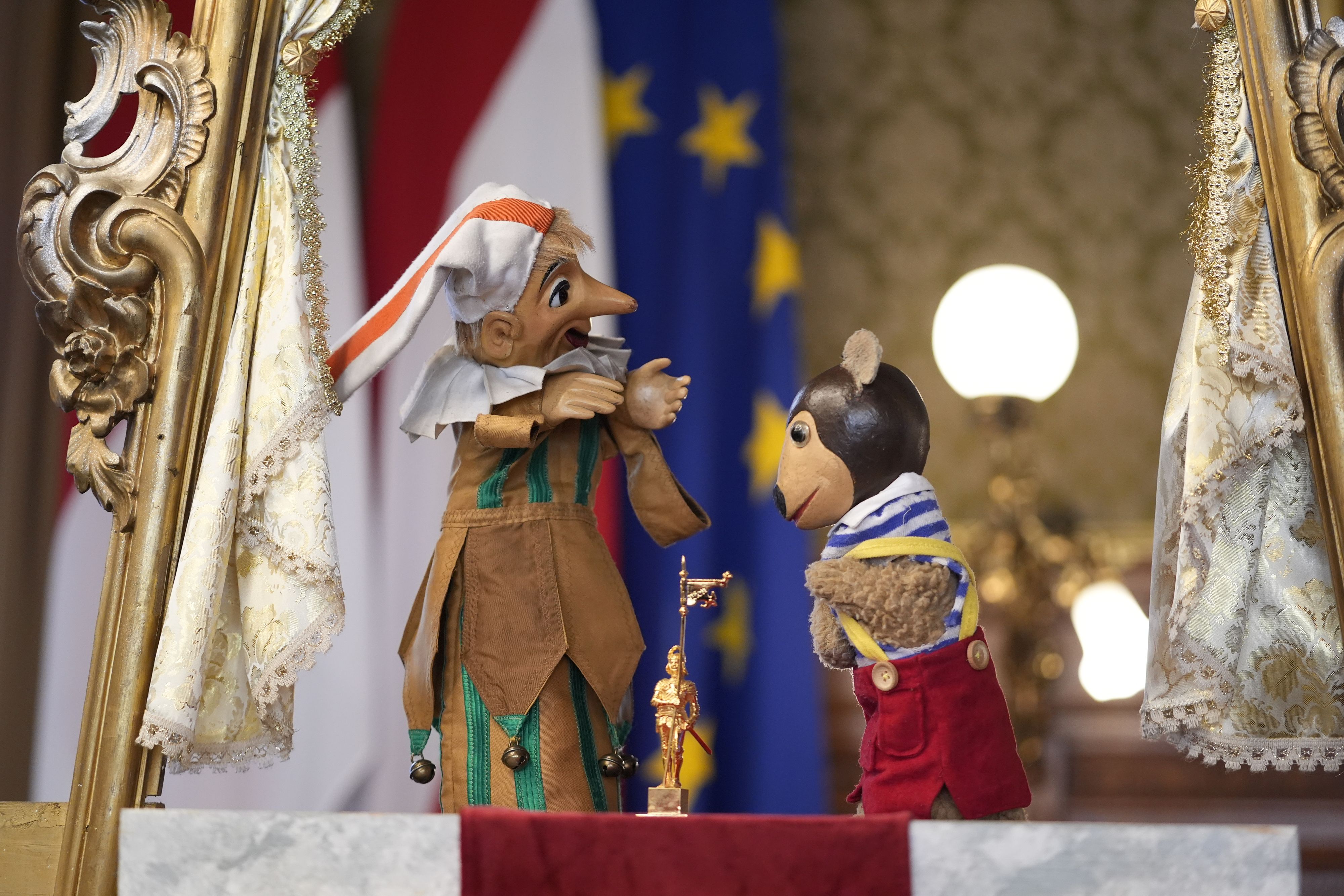 Seit 75 Jahren begeistern Kasperl und Pezi Kinder in Wien – nun werden die Kultfiguren mit dem Goldenen Rathausmann geehrt.