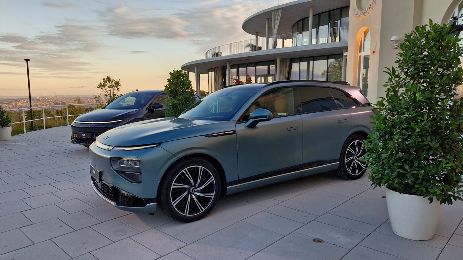 Xpeng startet mit dem G6 und dem G9 in Österreich durch. 