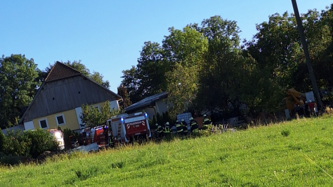 Heute.at - Schweißarbeiten setzen Handymast in Brand