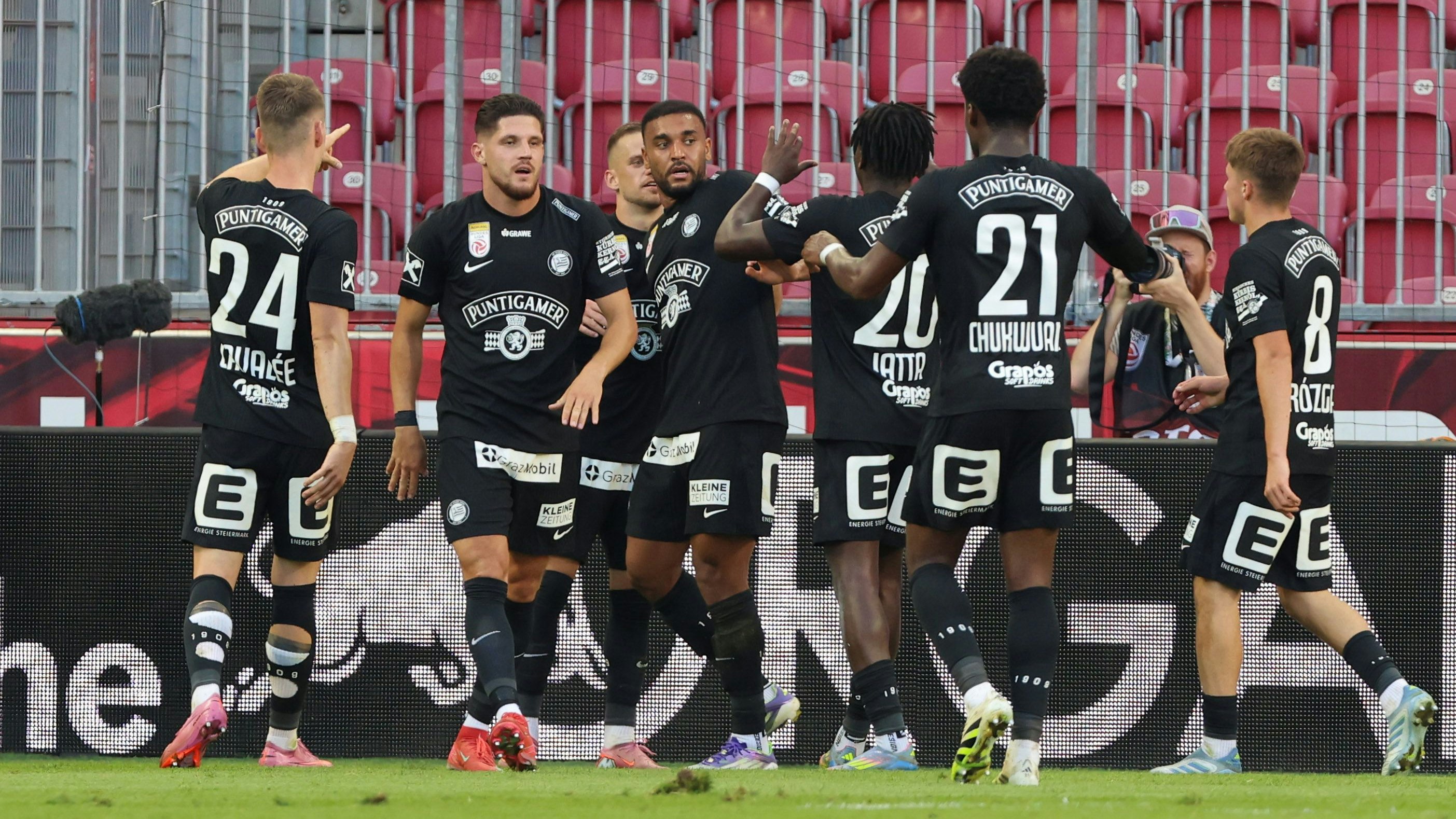 Heute.at - Sturm gewinnt Spitzenspiel gegen schwache Salzburger