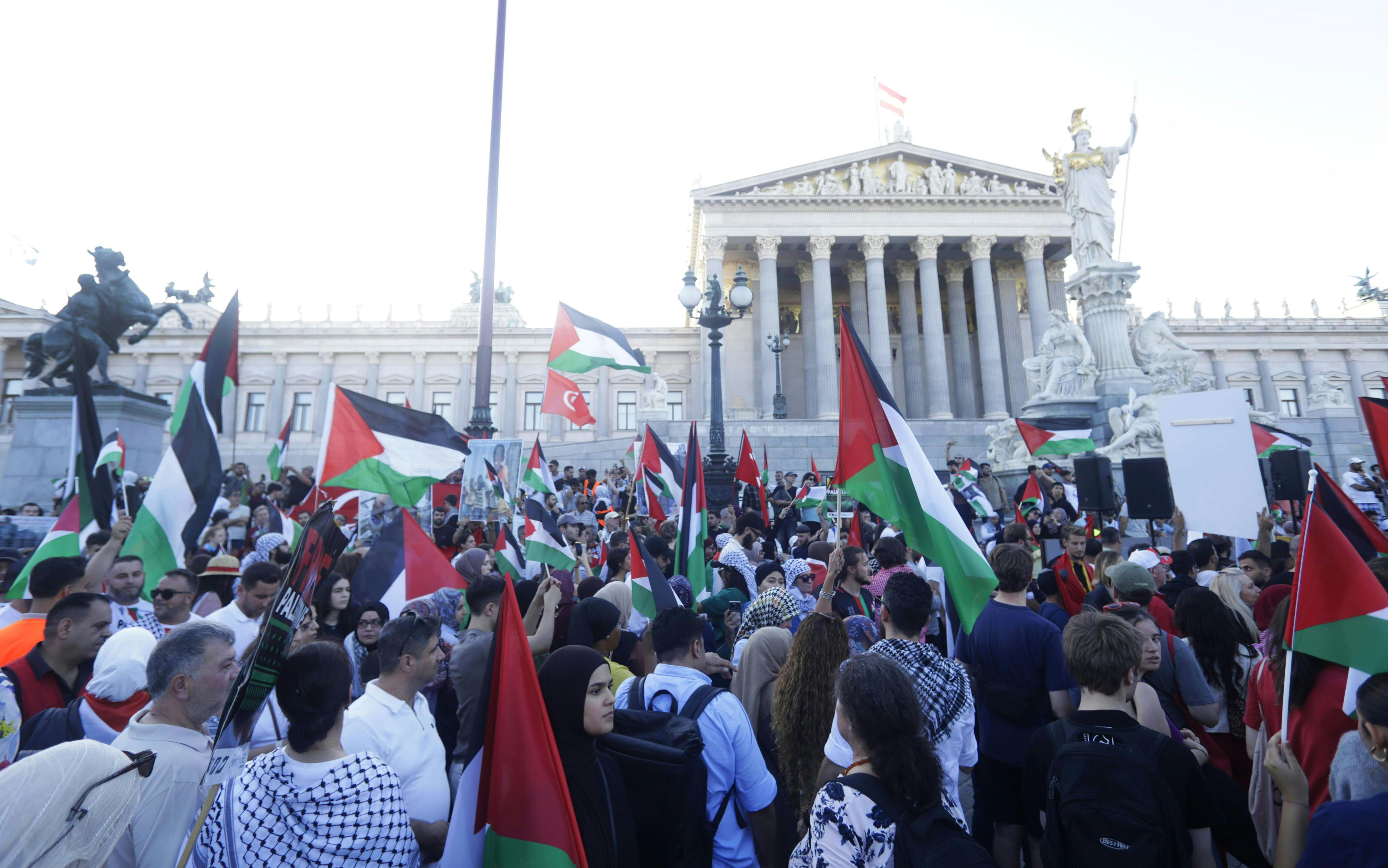 Erwartungsgemäß sind bei der Demo einige umstrittene Aussagen gefallen. 