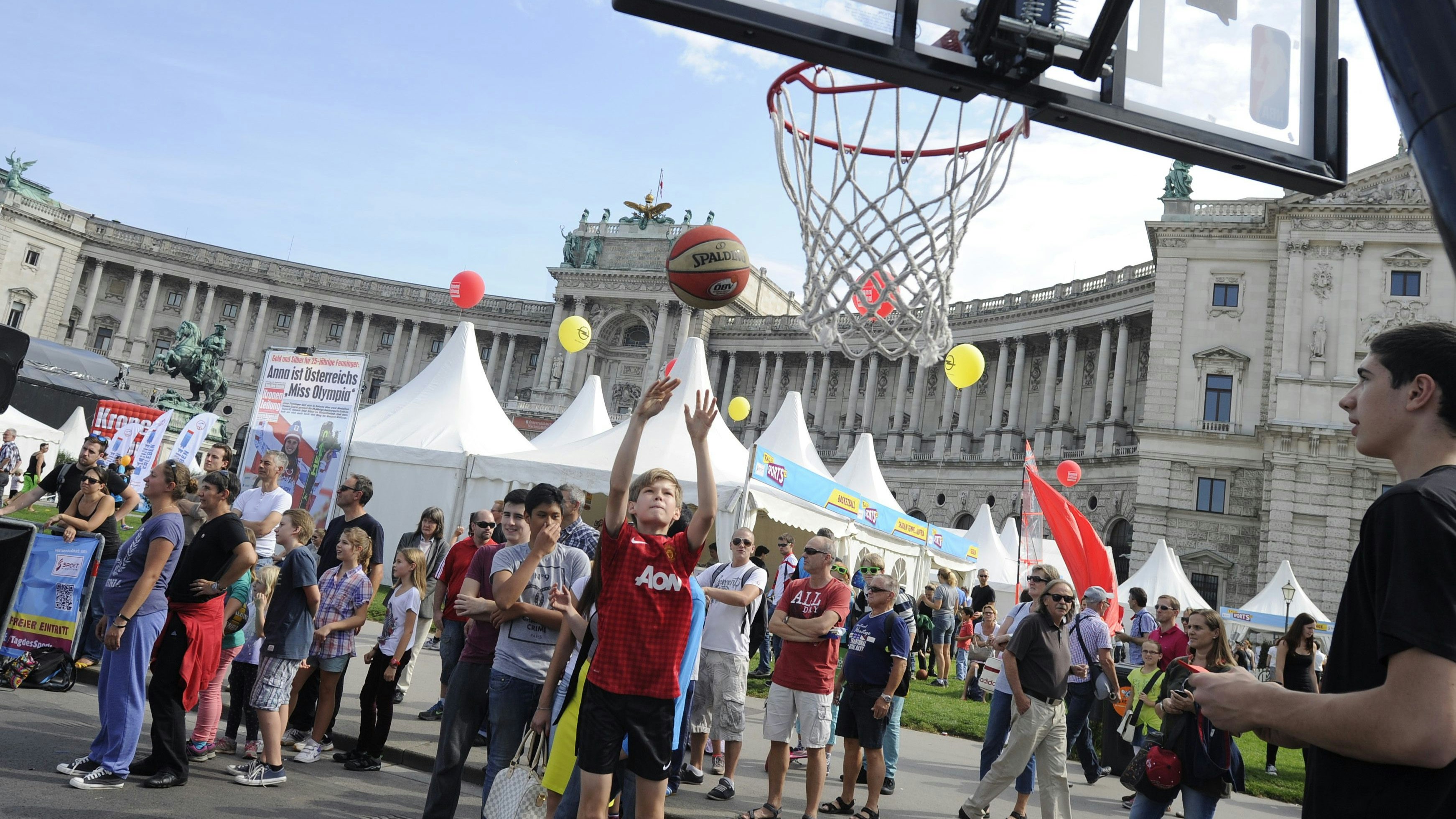Heute.at - Tag des Sports – Heldenplatz wird zur Sportarena