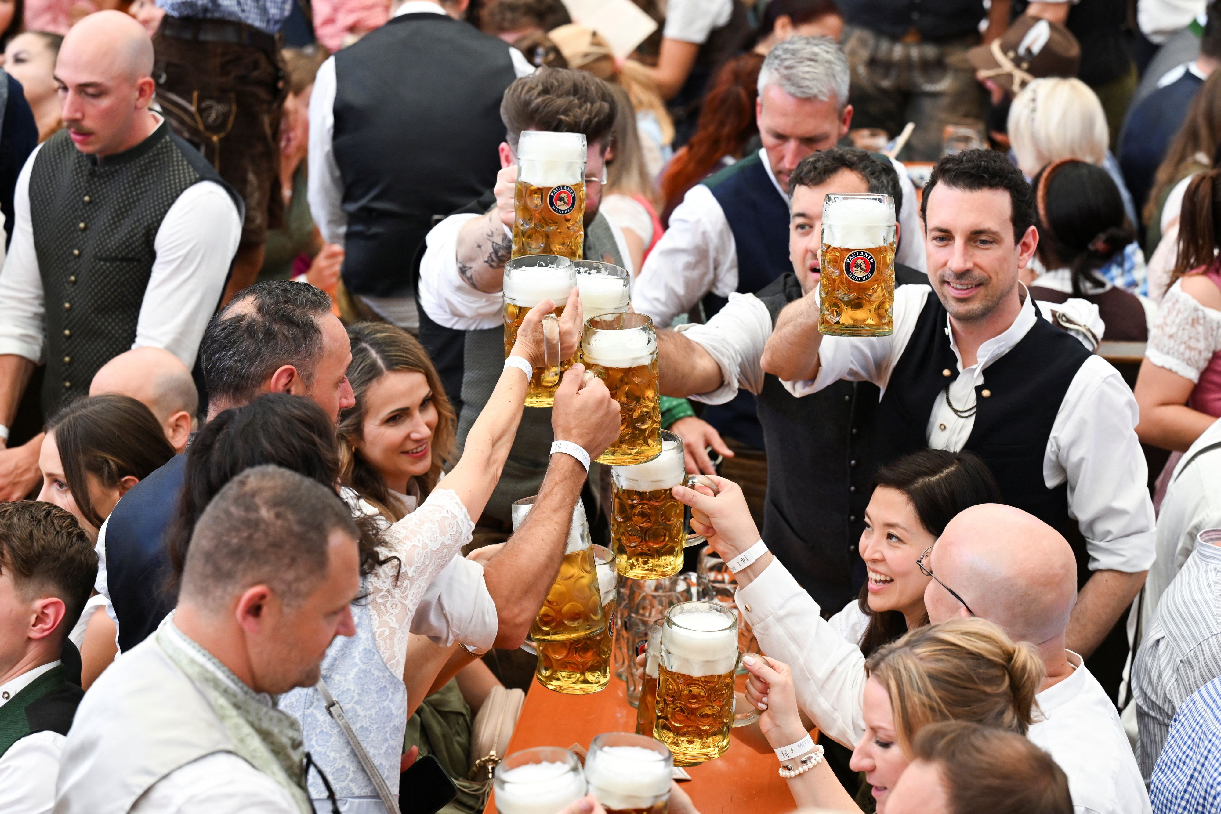 Zu Mittag hat das 190. Münchner Oktoberfest begonnen.