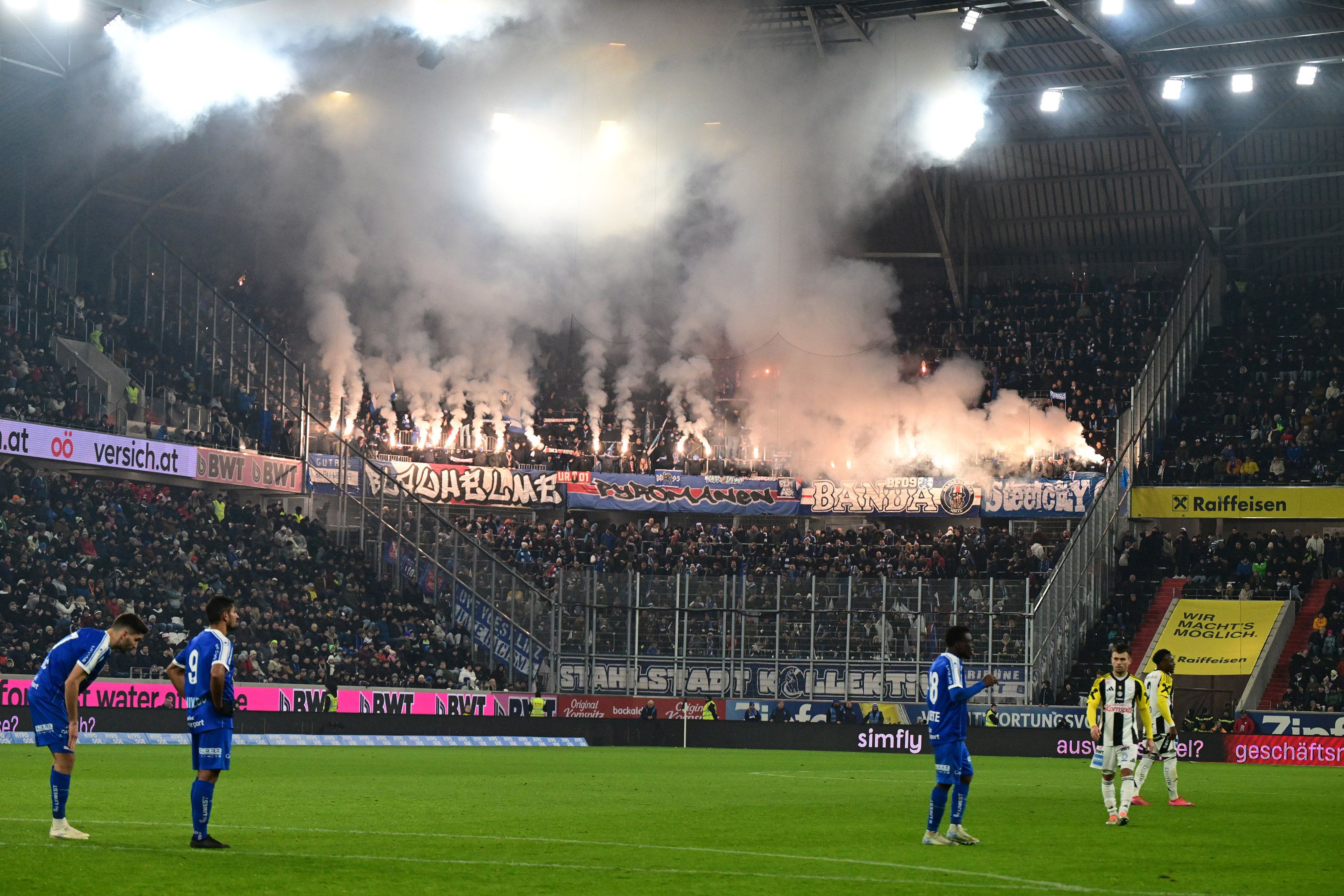 Ein Foto vom Derby zwischen dem LASK und Blau-Weiss Linz in der Raiffeisen Arena im vergangenen Februar.