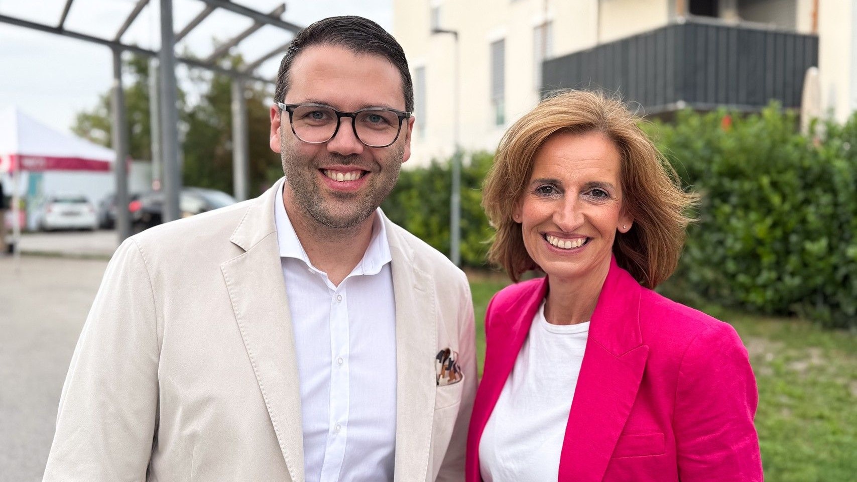 NEOS zufrieden: Indra Collini und Karim Pfeil