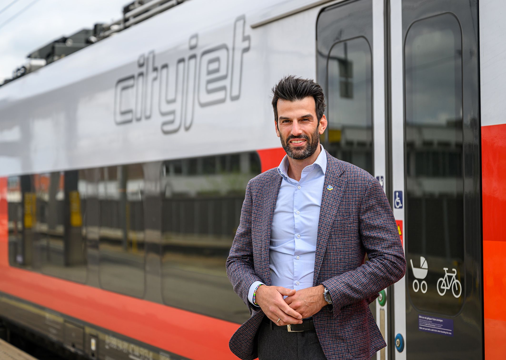 Verkehrslandesrat Udo Landbauer übt Kritik an den Plänen: 