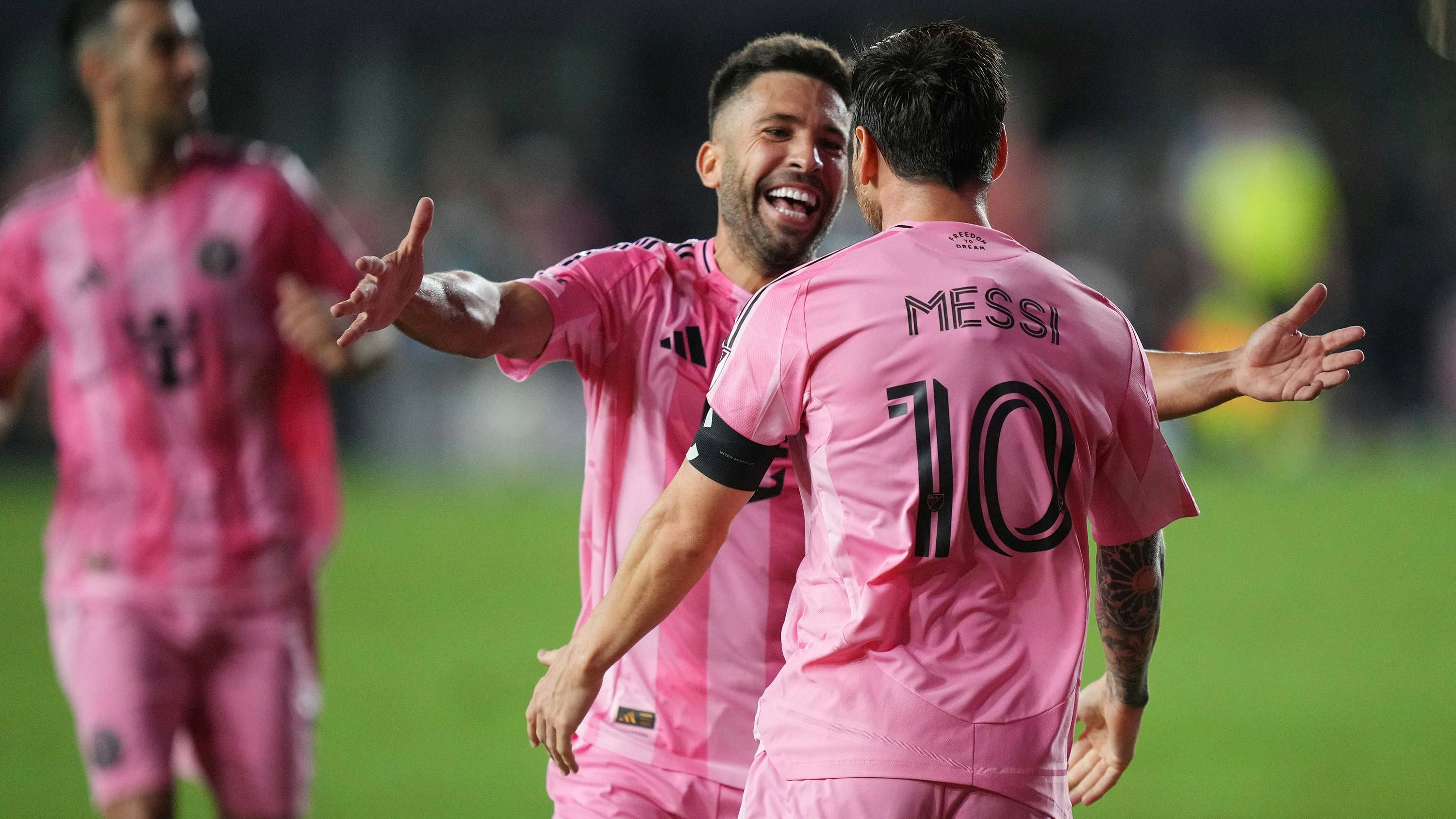 Heute.at - Messi schlägt ÖFB-Legionär mit siebentem Doppelpack