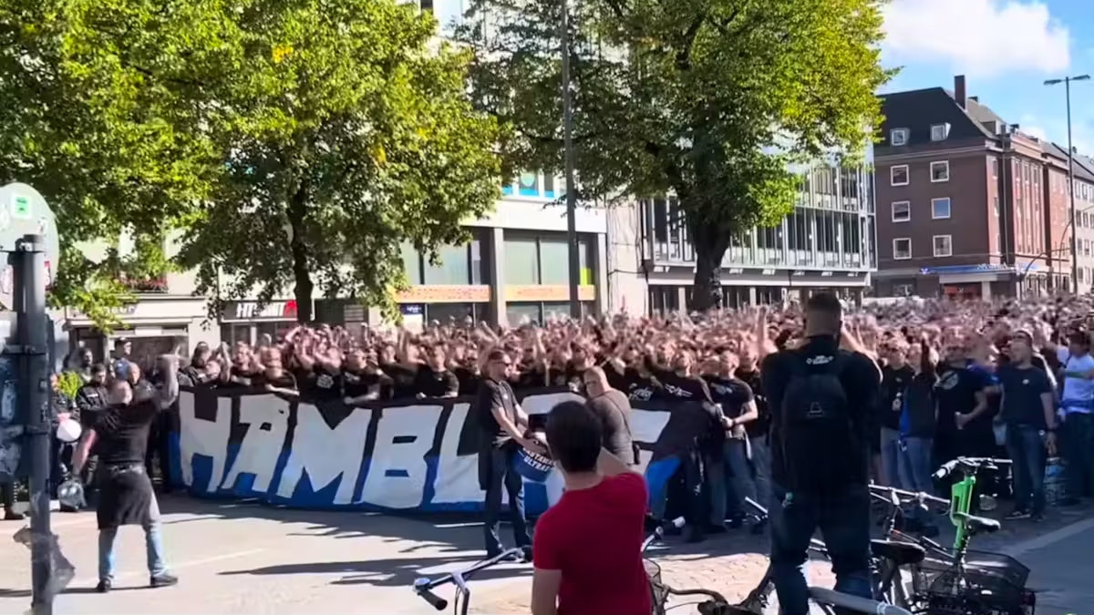 So sieht die gleiche Gruppe Menschen im Video von Abendblatt-TV aus.