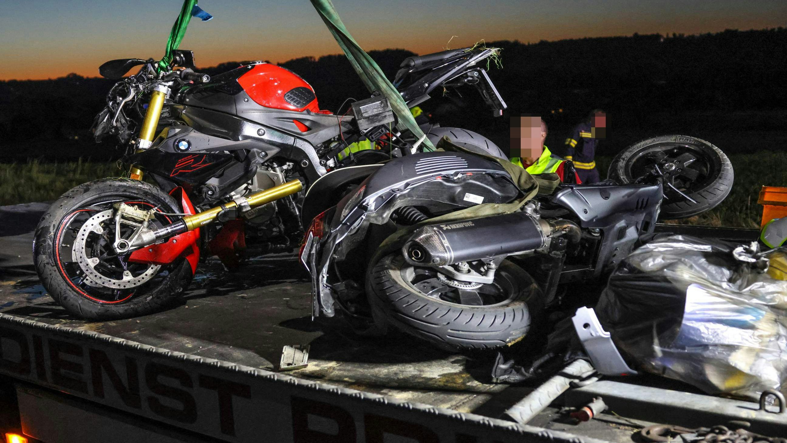 Heute.at - Motorrad-Crash: 58-Jähriger stirbt neben Begleiterin