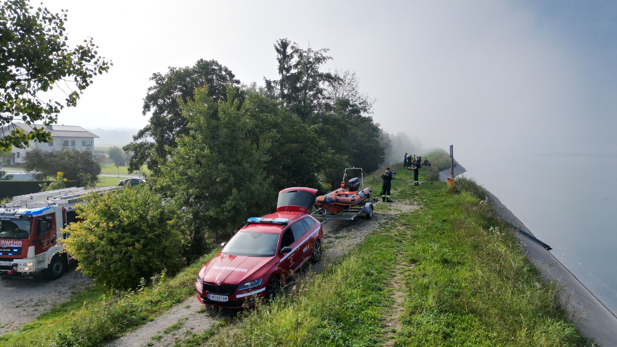 Feuerwehr rettet Reh in Ernsthofen﻿