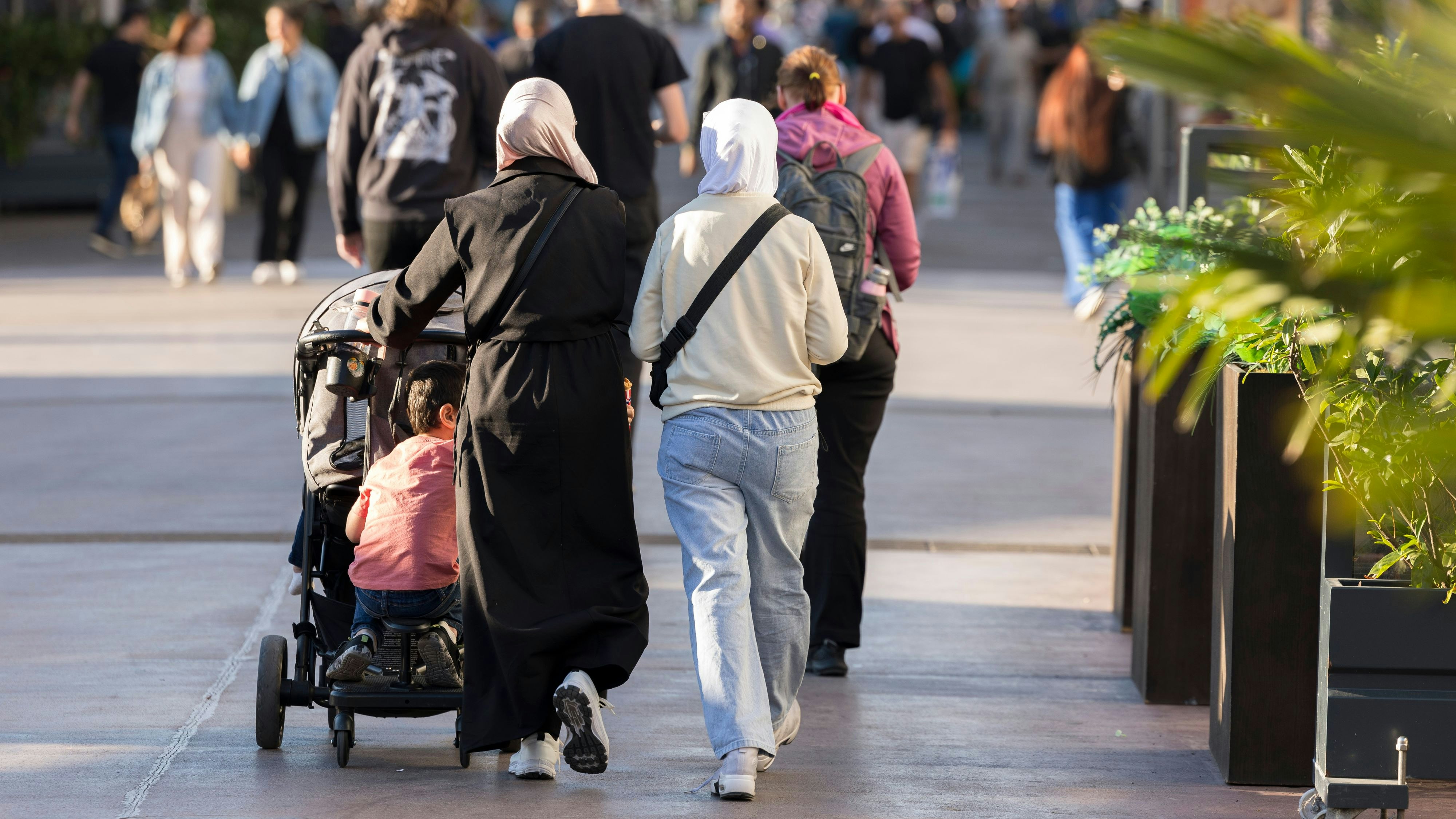 Heute.at - Hart und gerecht – Asylanträge in Österreich sinken
