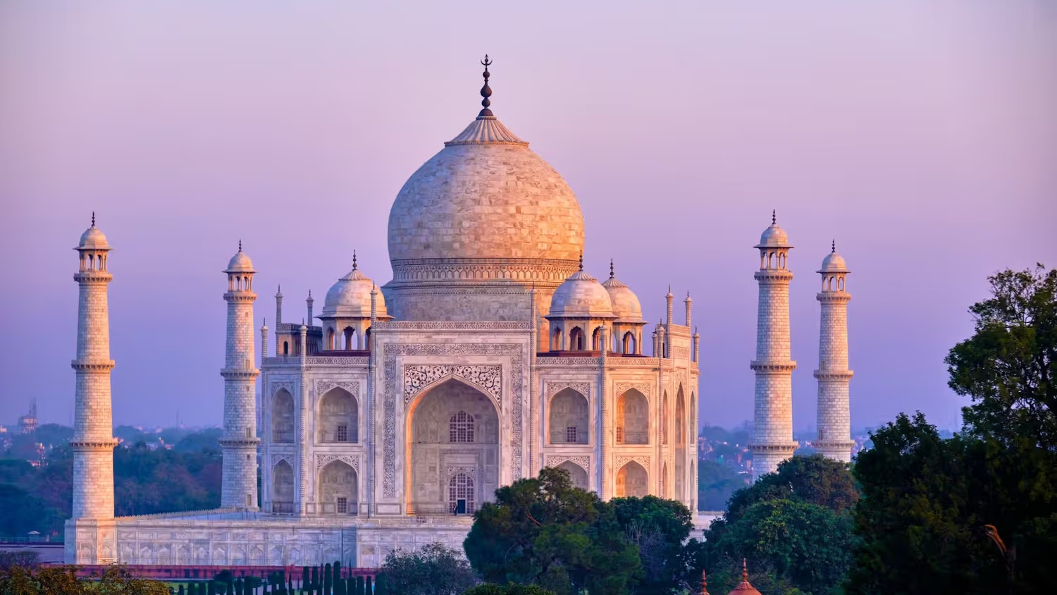 Der Taj Mahal in Indien. Diesem Gebäude ist das Spielgerät auf dem Wiener Spielplatz nachempfunden.