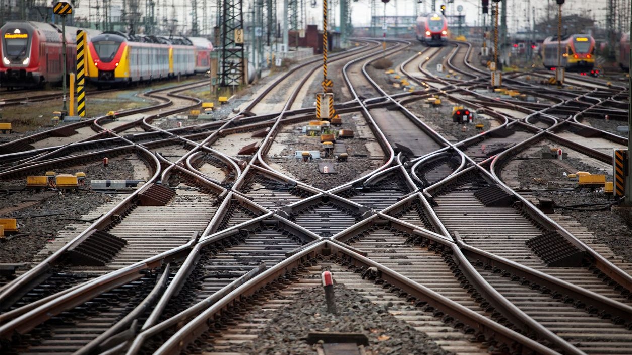 Heute.at - Sabotage-Verdacht! Kabel an Bahnstrecke durchtrennt