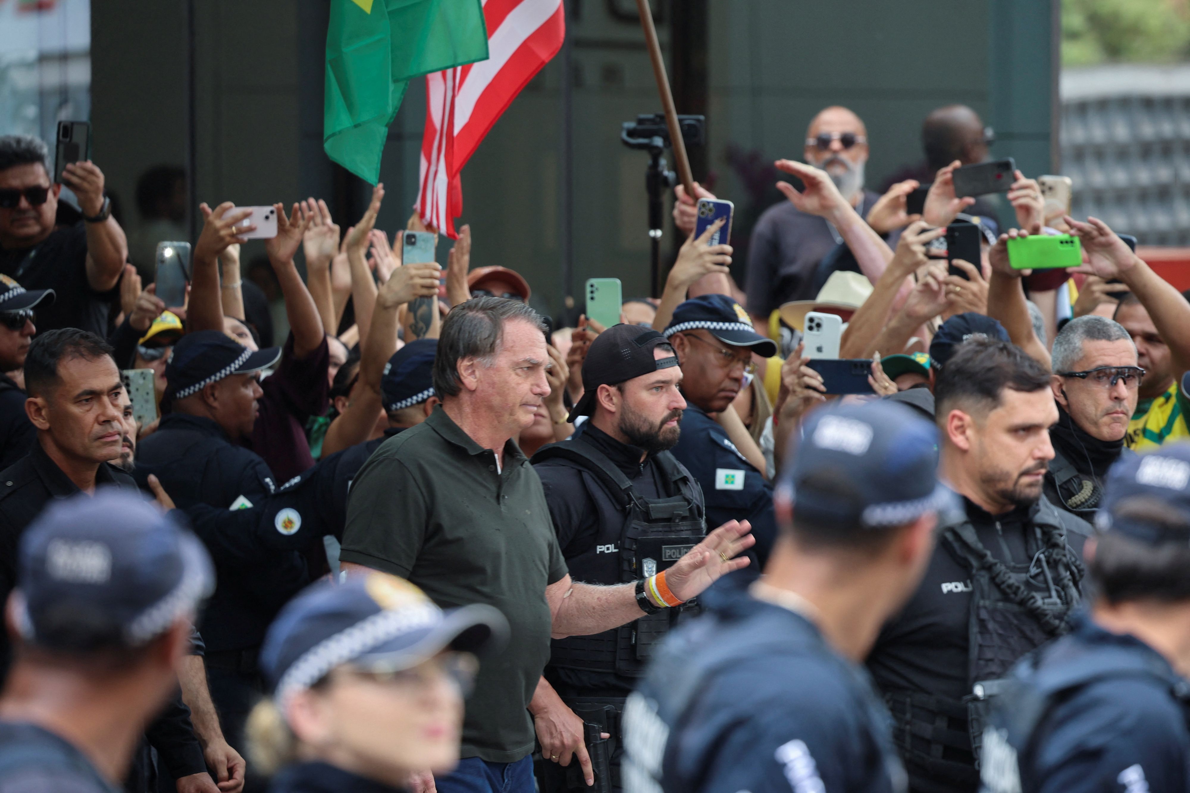Wollen eine Amnestie  von Bolsonaro verhindern: Demonstrierende in São Paulo.