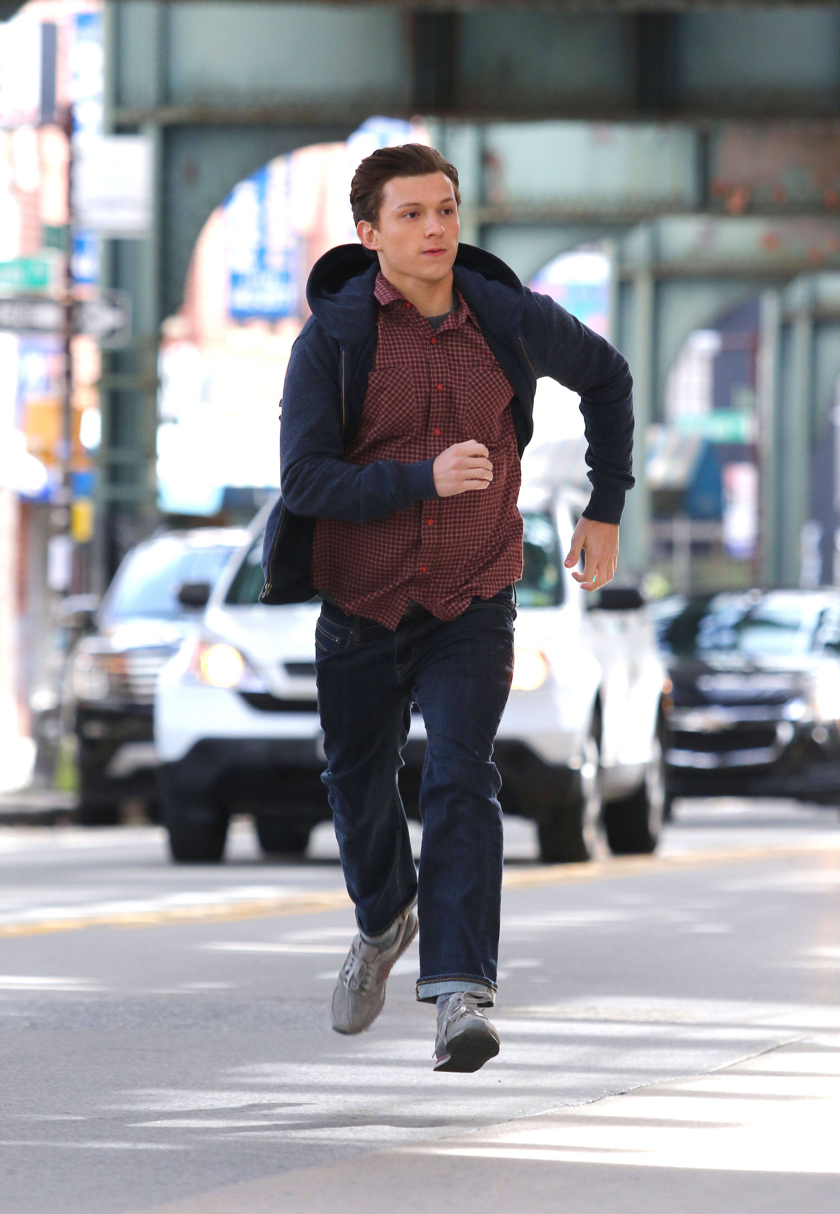 Tom Holland spielt seit Jahren Spiderman.