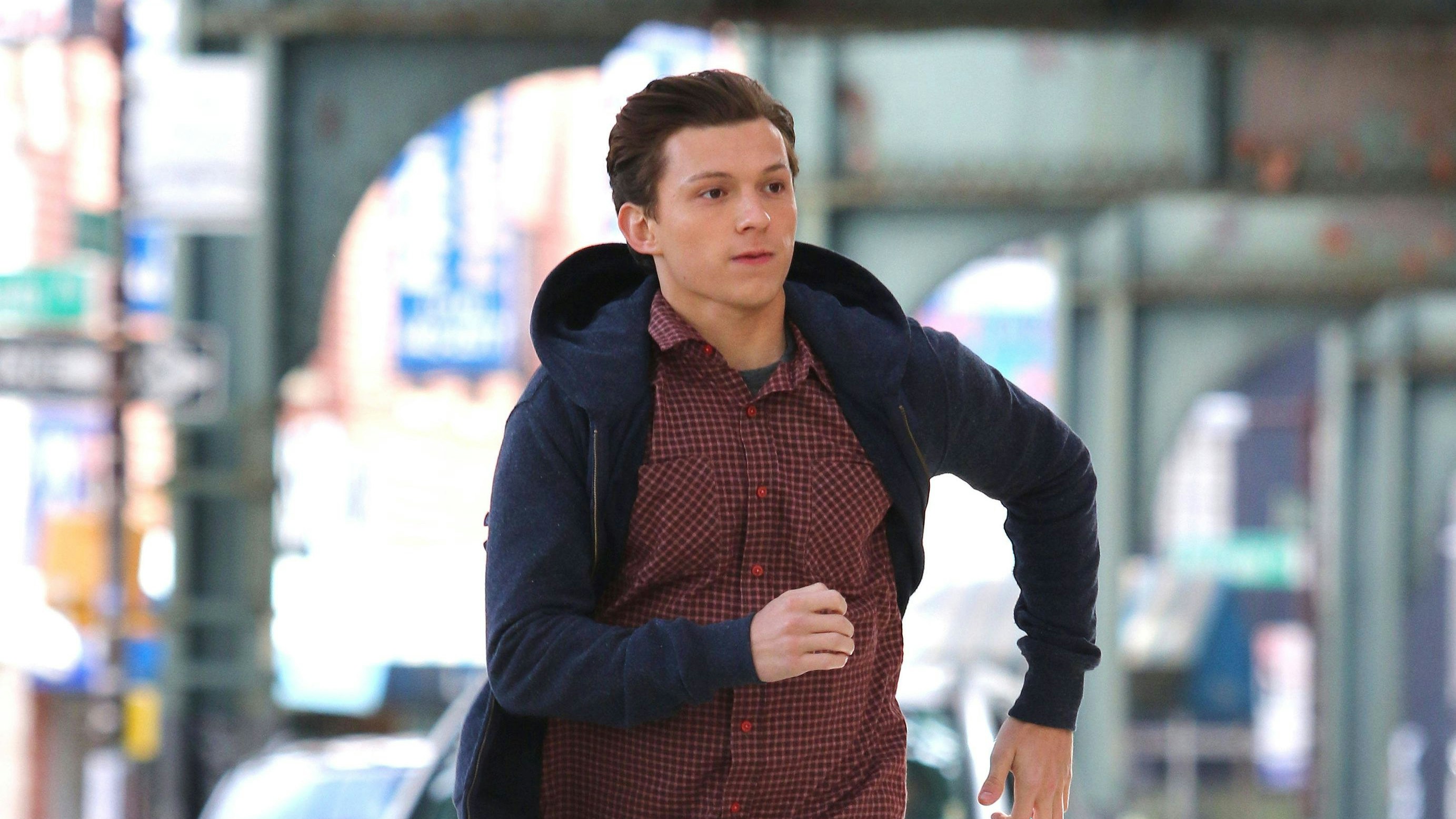 Heute.at - Unfall bei Stunt! Tom Holland in Spital eingeliefert