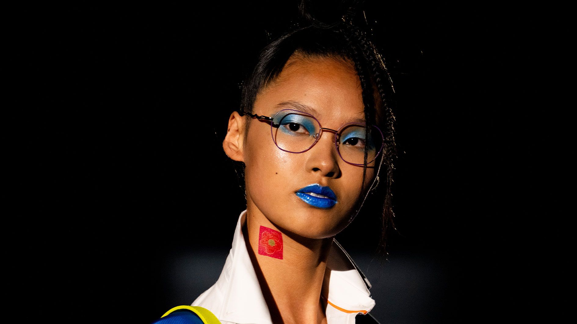 Ob Creme-Textur oder Puderform: Lidschatten sind wieder im Kommen!