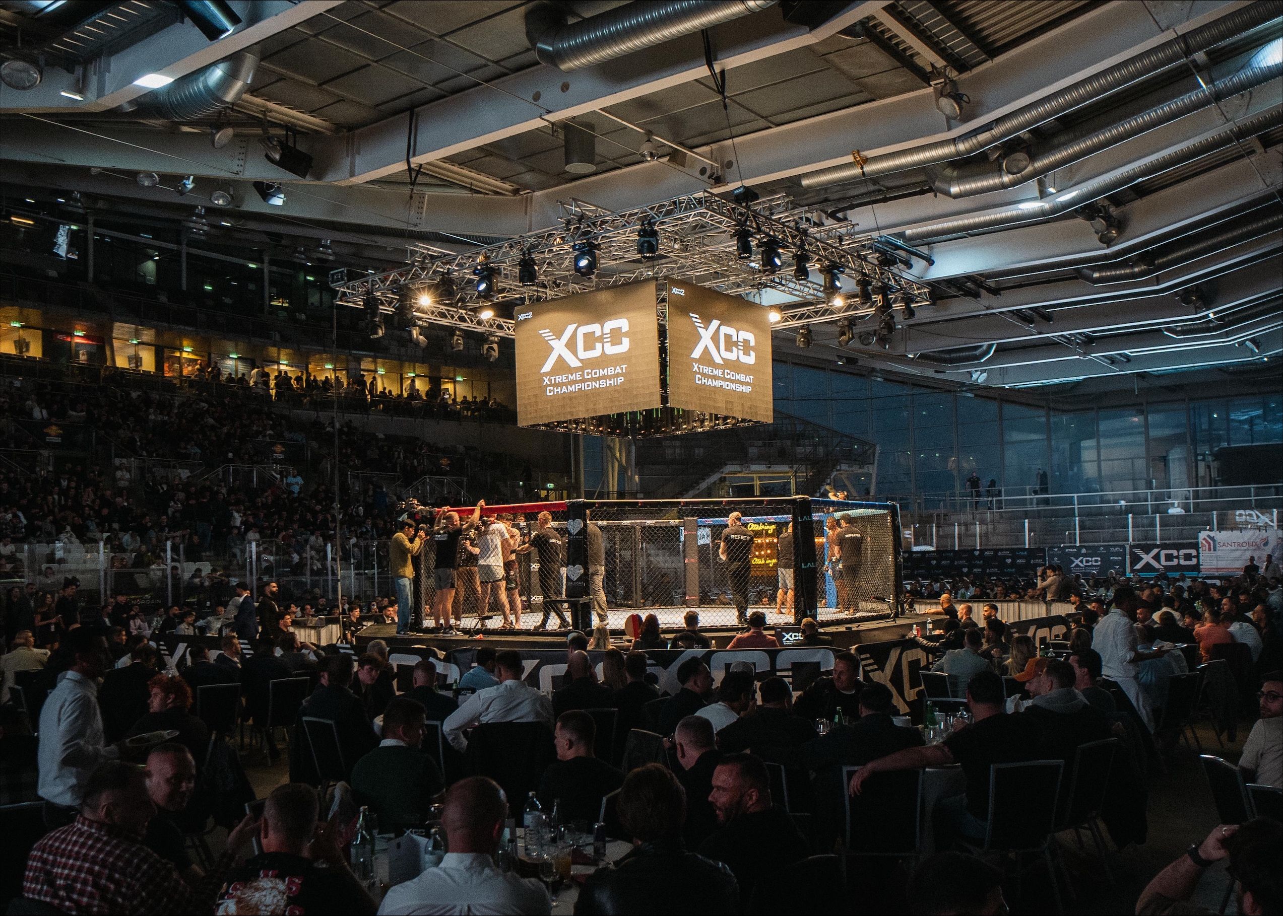 Heute.at - Das größte MMA Event Österreichs