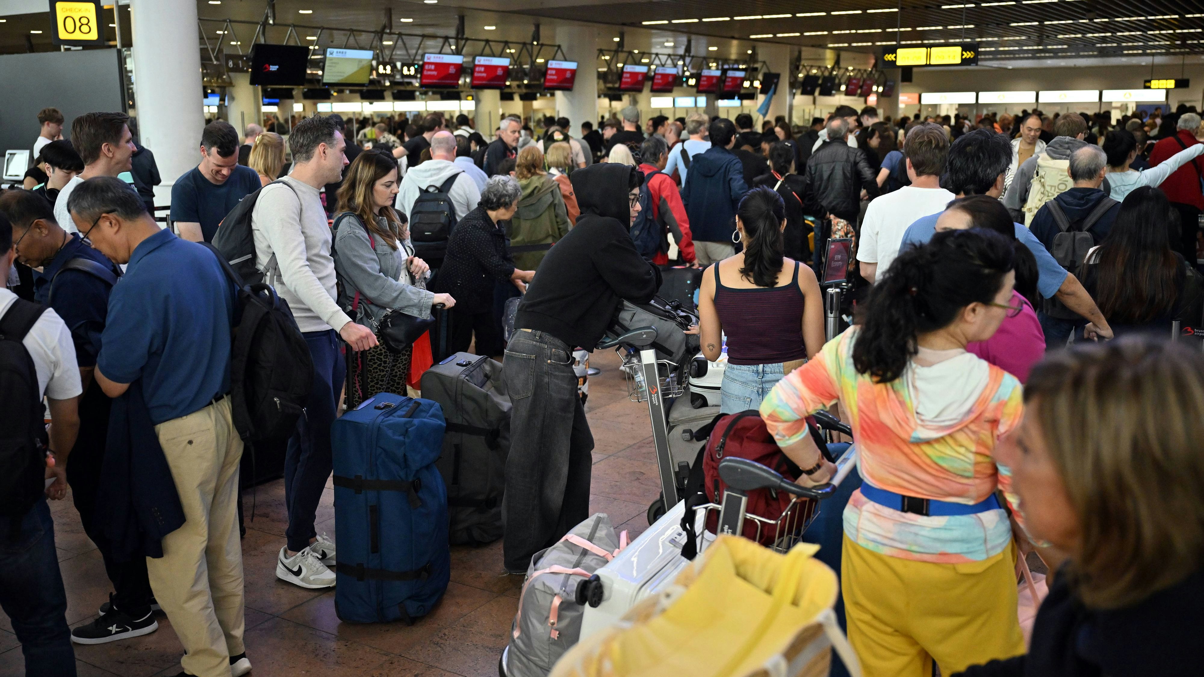 Heute.at - Keine Entwarnung: Weiter Flugausfälle nach Cyberangriff