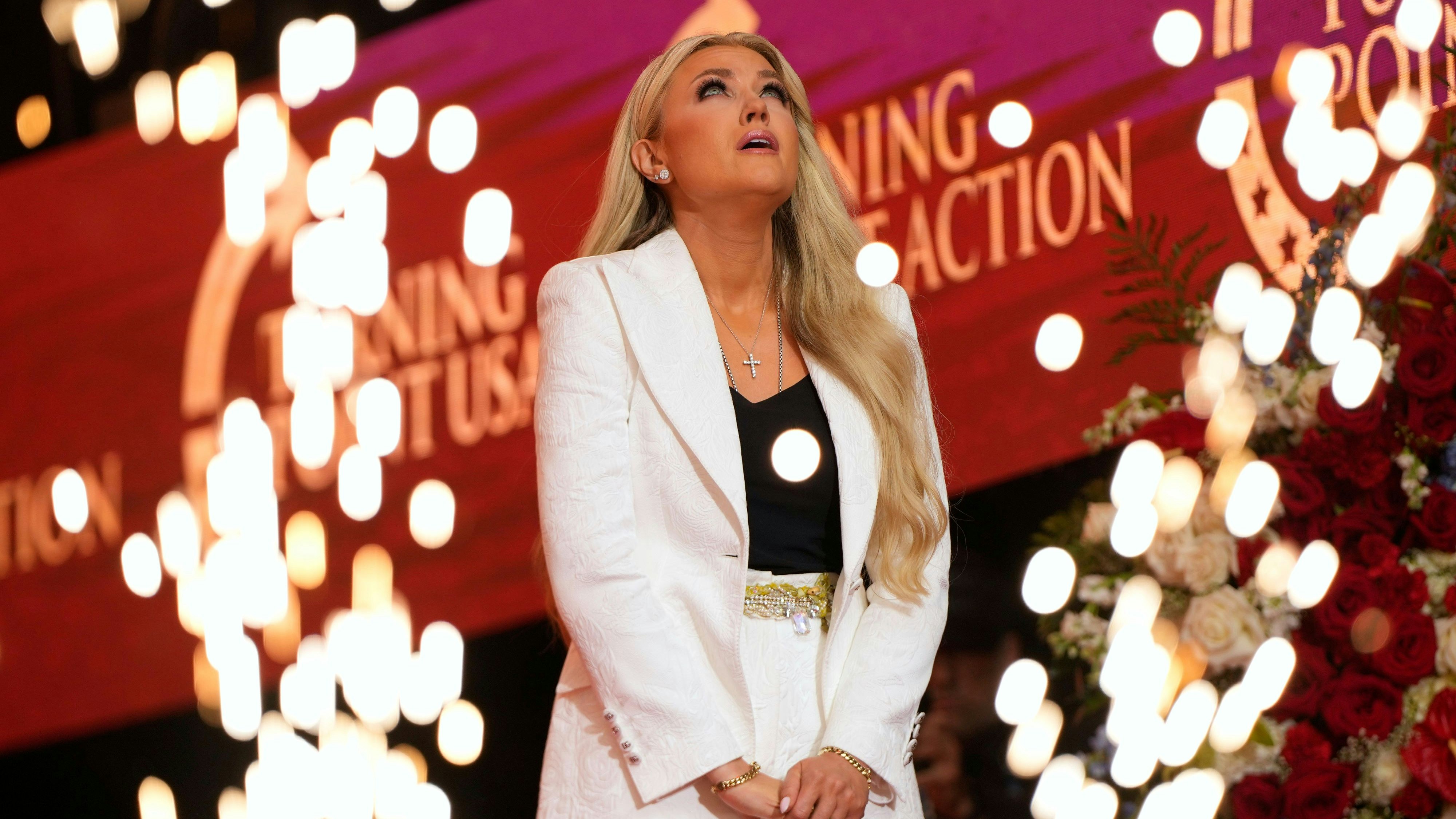 Heute.at - Darum trug Kirk-Witwe Weiß bei der Trauerfeier