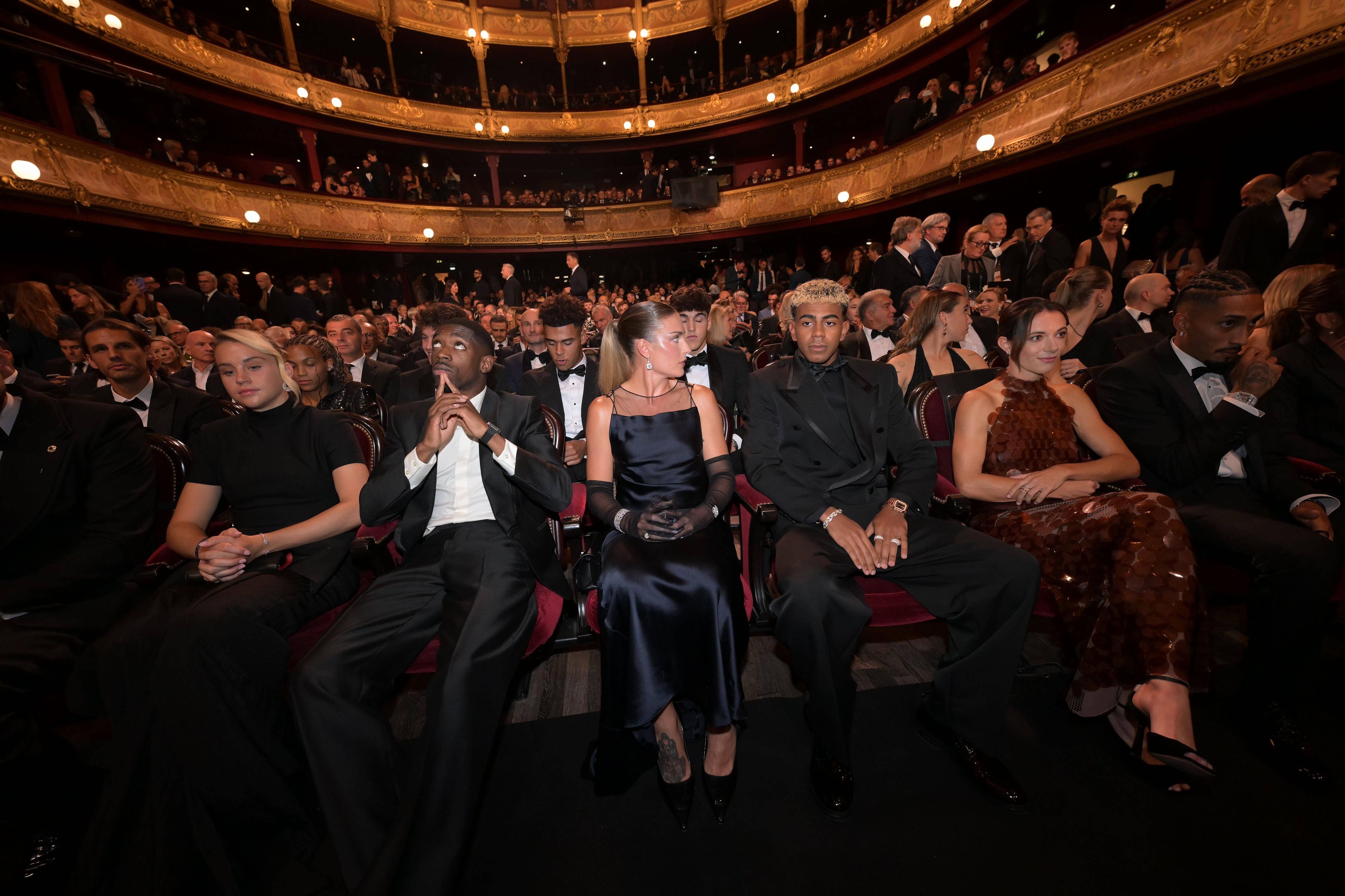 Mit Spannung warteten Dembele, Yamal, Bonmati und Co. in Paris auf die Verkündung der Sieger.