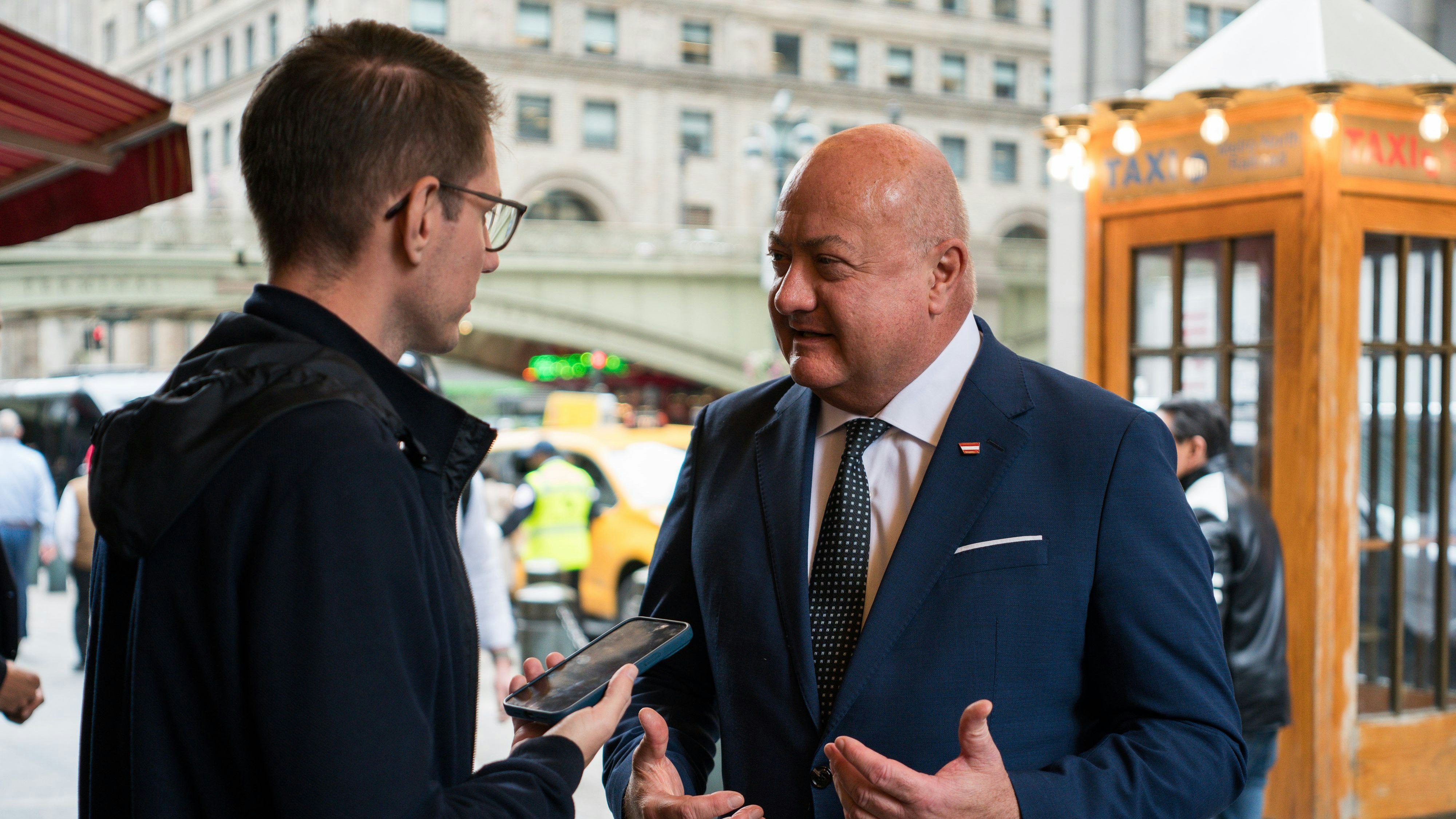 Heute.at - Kanzler Stocker trifft US-Präsident Trump in New York
