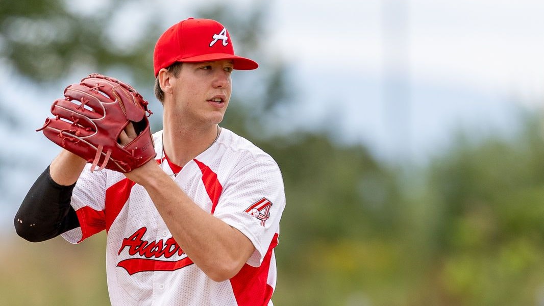 Heute.at - 145 km/h! Baseball-Juwel träumt vom großen Wurf