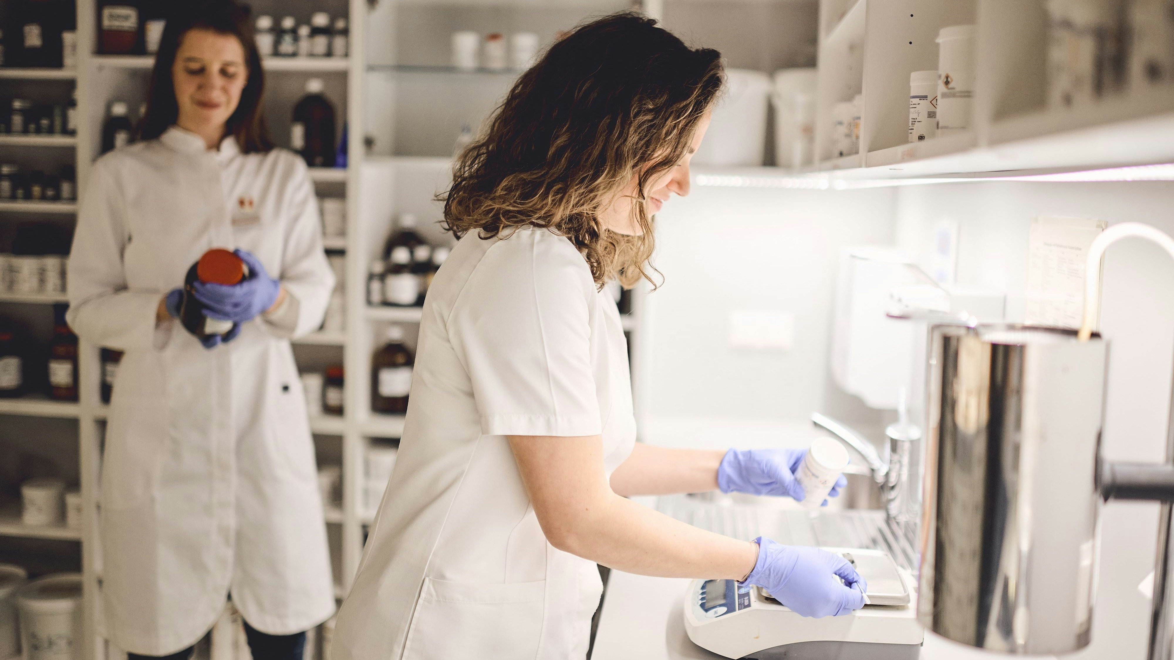 Apotheker mischen Medikamente oft nach Kunden abgestimmt.