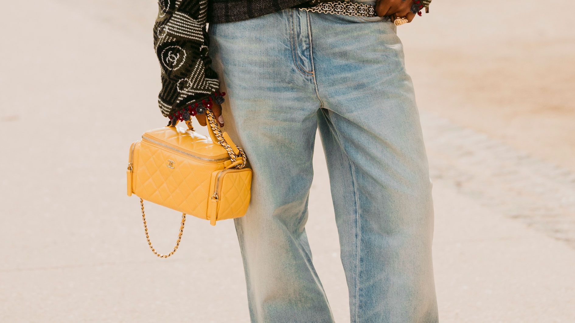 Ob von Loro Piana oder Chanel: Kosmetikkoffer sind unter den Fashionistas sehr heißbegehrt.