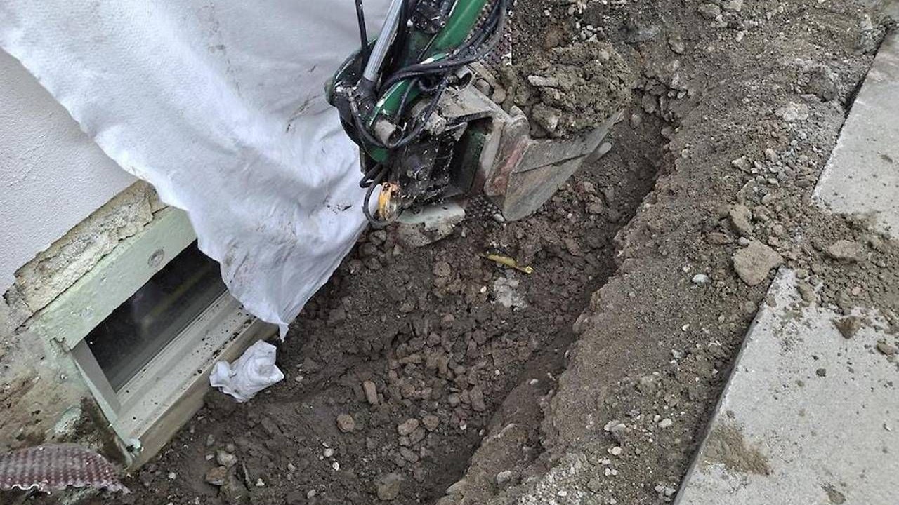 Heute.at - Bagger beschädigt Gasleitung – acht Menschen evakuiert