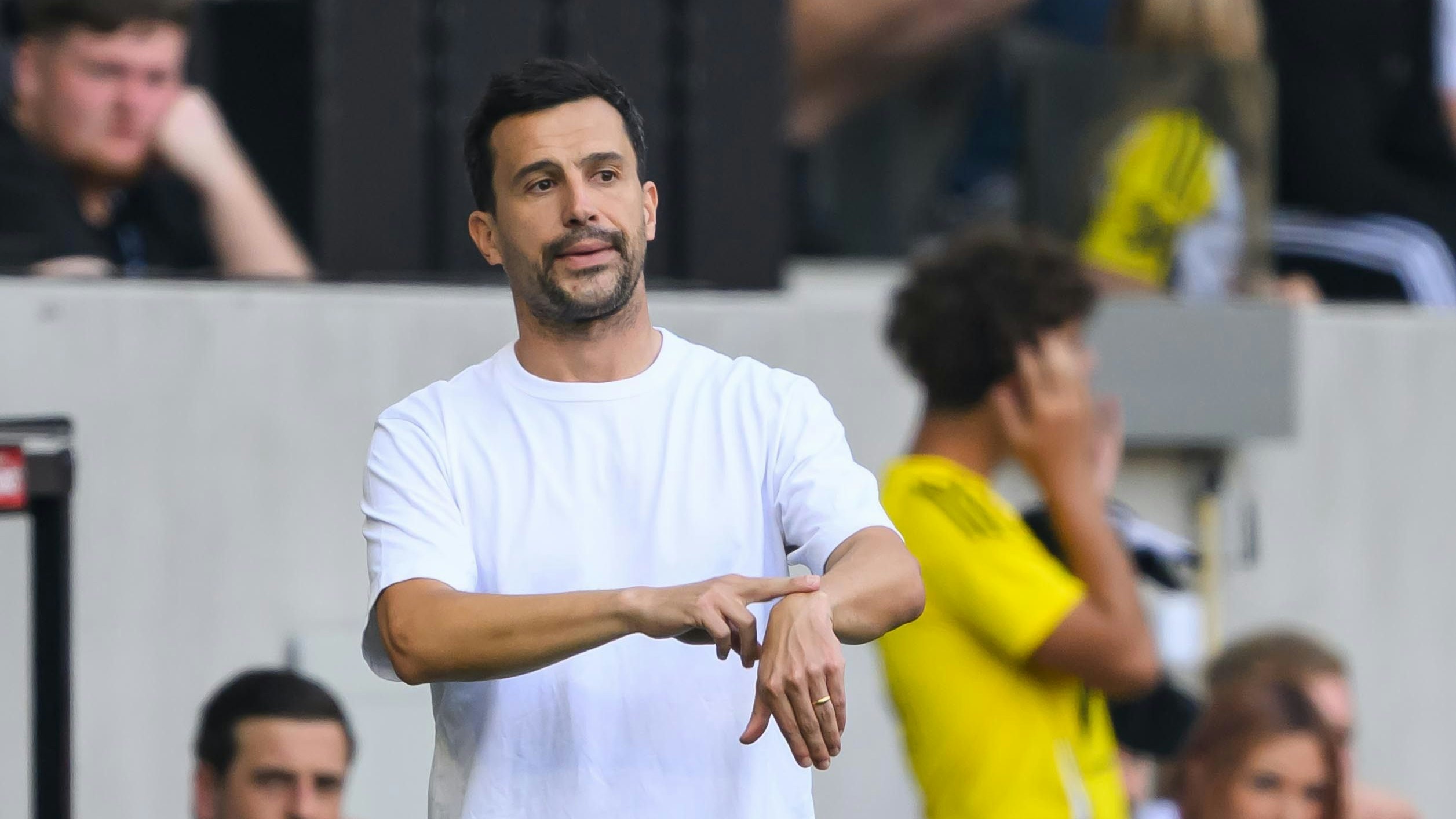 Heute.at - Brisante Info! Handy-Slapstick führte zum LASK-Beben