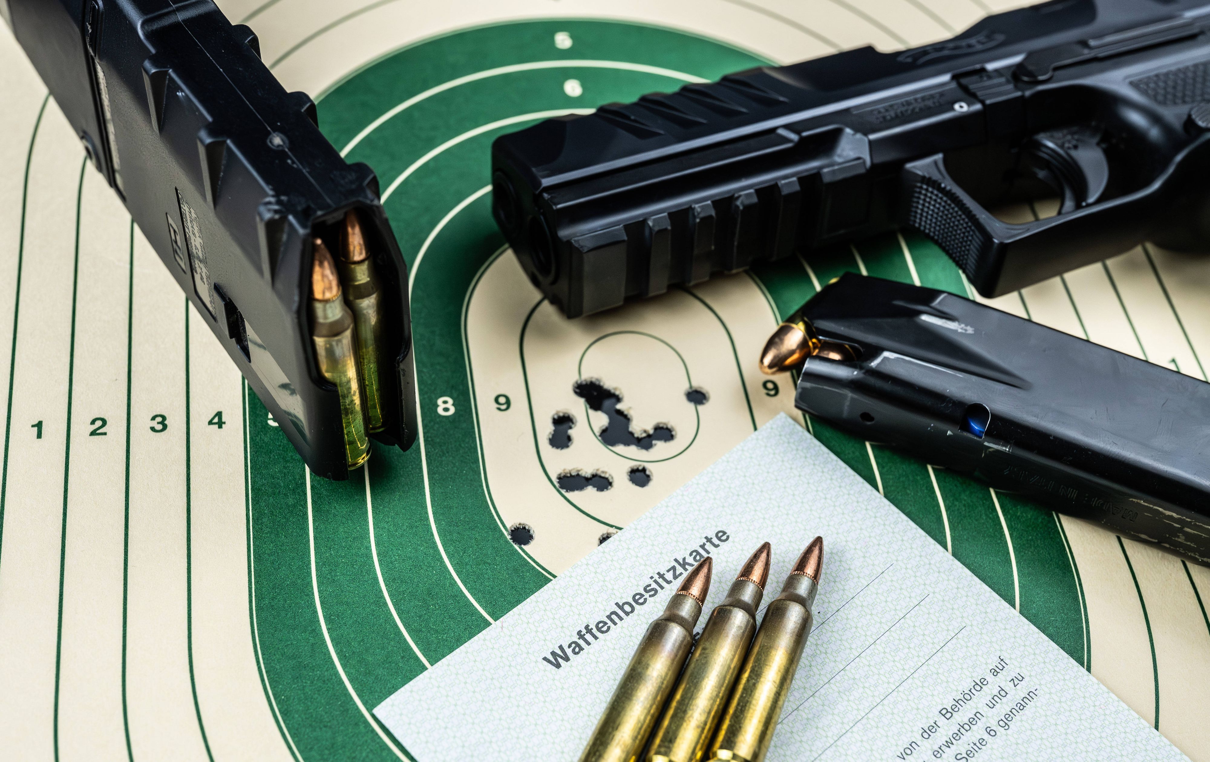 Die SPÖ kritisiert die Aussagen der FPÖ rund um das neue Waffengesetz scharf.