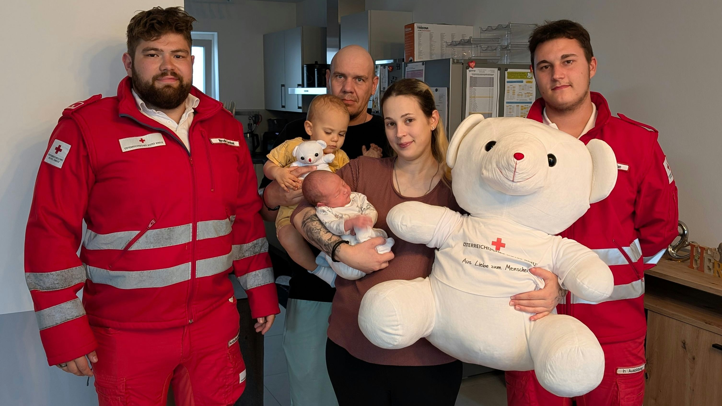 Heute.at - Geburt im Rettungswagen! Luca hatte es ganz eilig