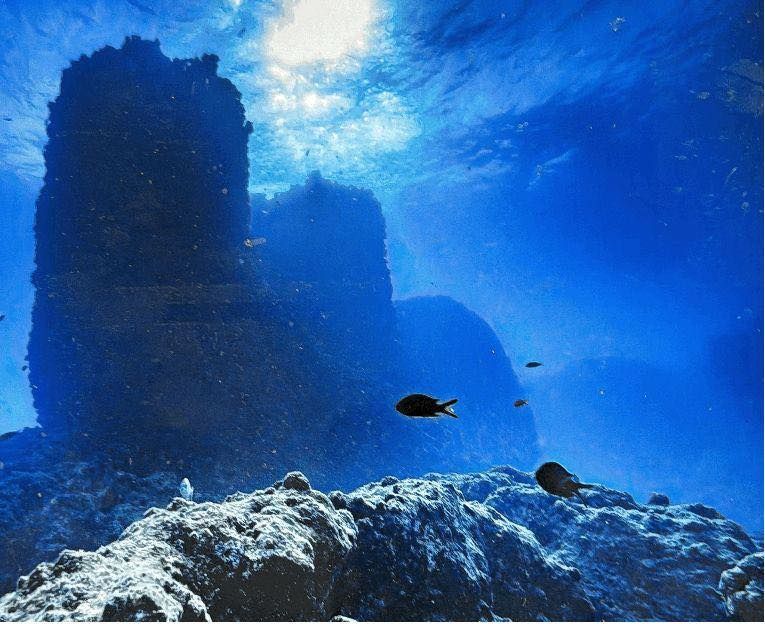 Die Archäologin Kathleen Martínez und ihr Team haben einen über 2.000 Jahre alten antiken Hafen entdeckt.