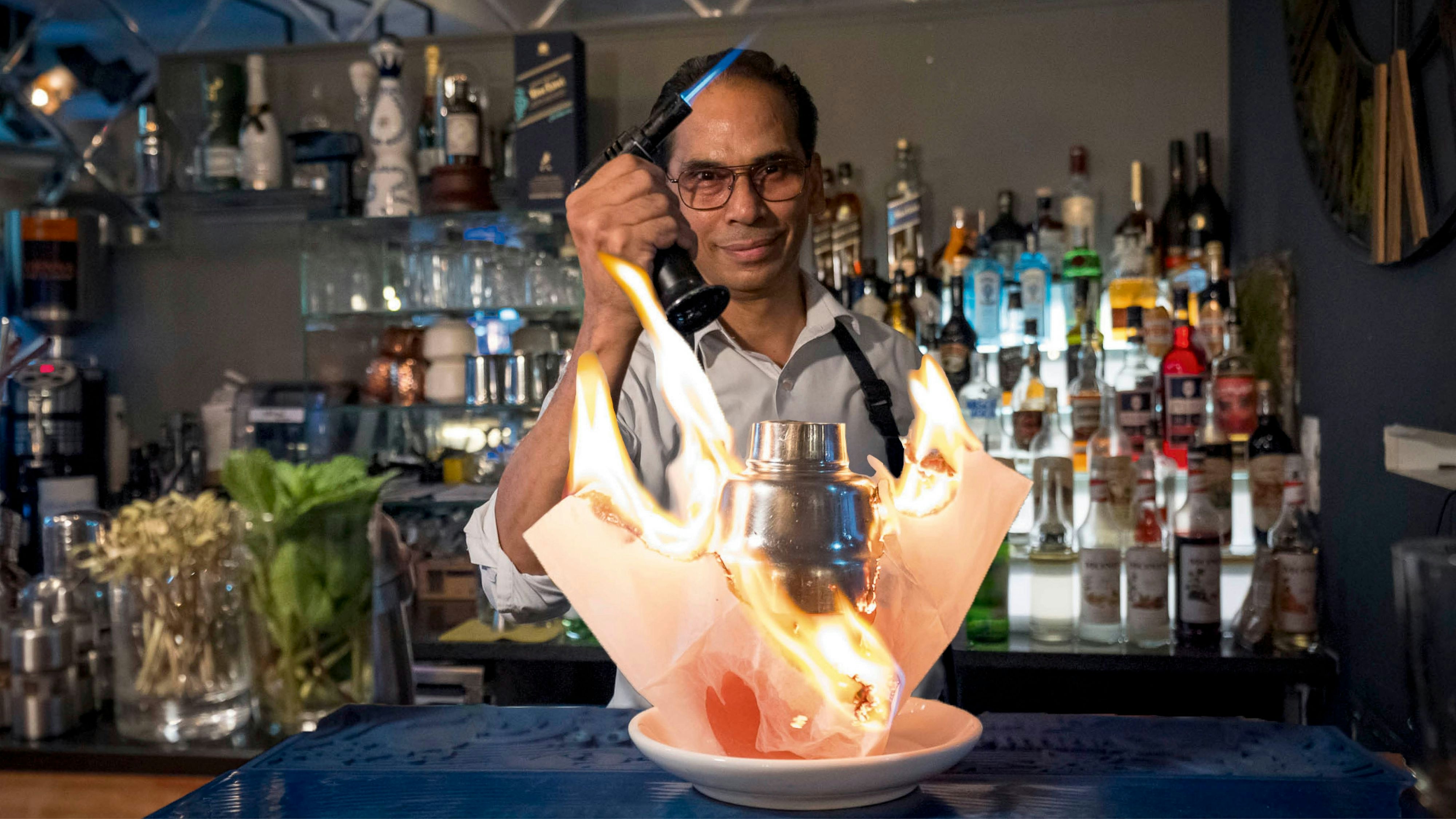 Heute.at - Saftige Steaks, brennende Cocktails und eine Prise Gold