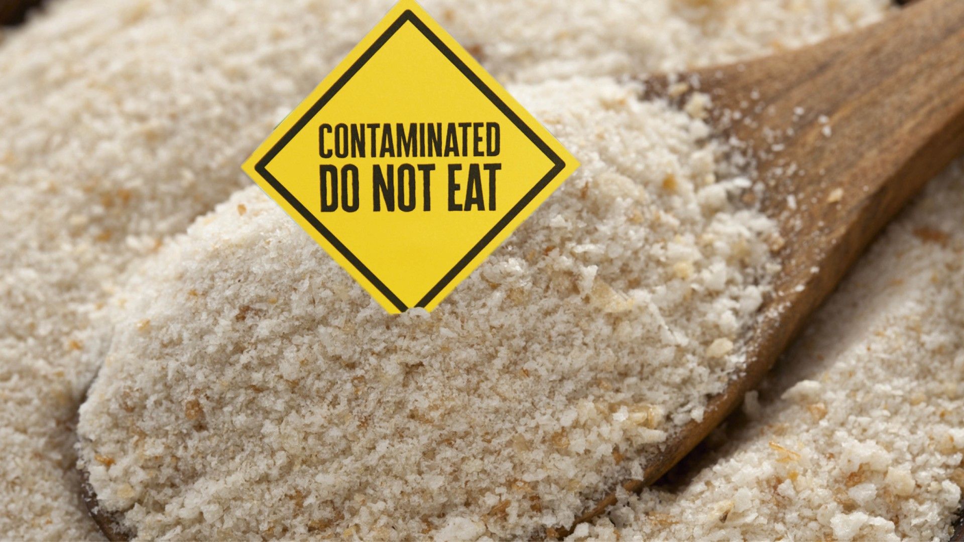 In Semmelbröseln wurden Metallsplitter entdeckt.