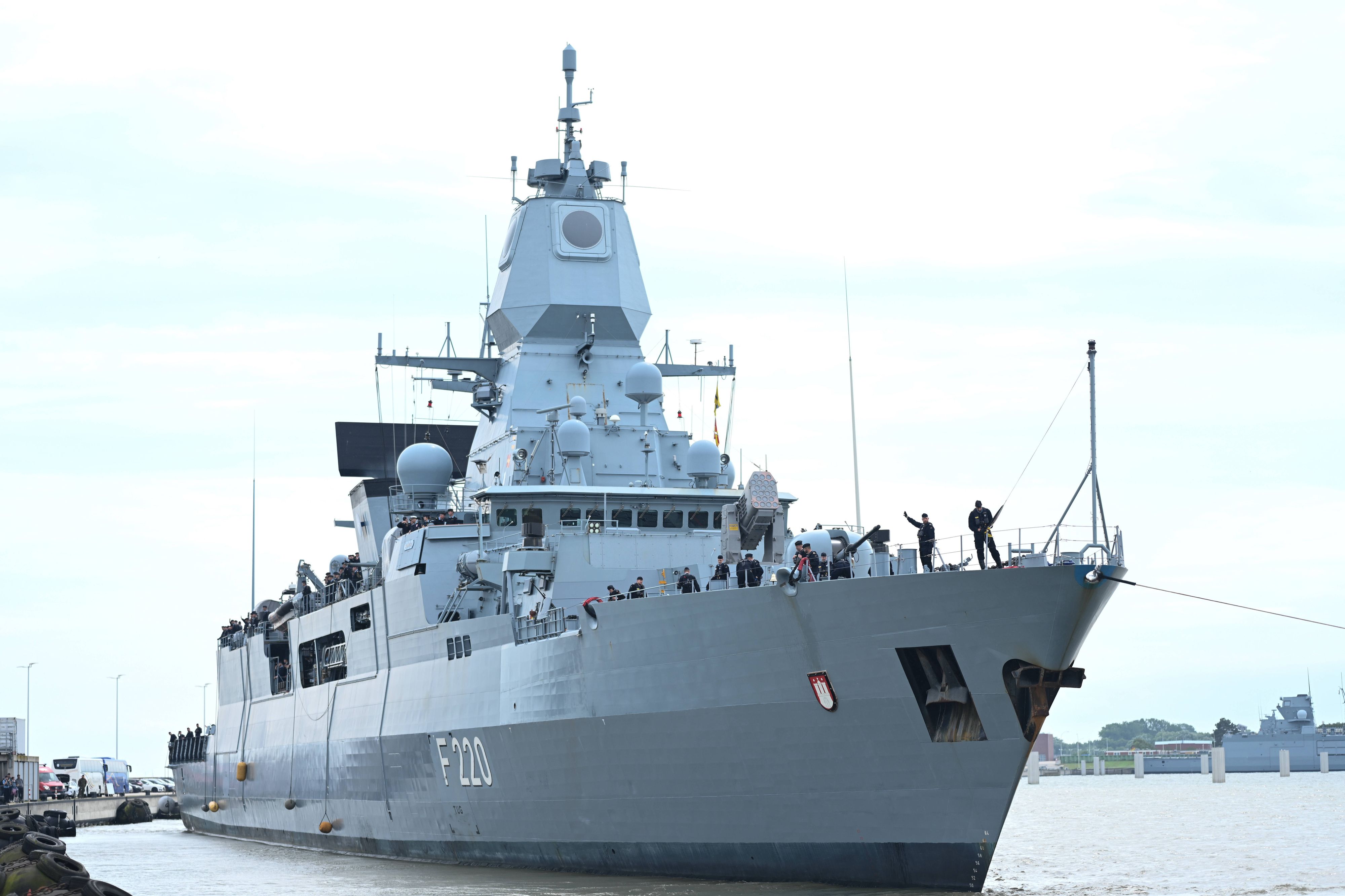 Russische Aufklärungsflugzeuge überflogen an zwei Tagen in geringer Höhe die deutsche Fregatte «Hamburg», die am Nato-Manöver «Neptun Strike» teilnimmt. (Symbolbild)