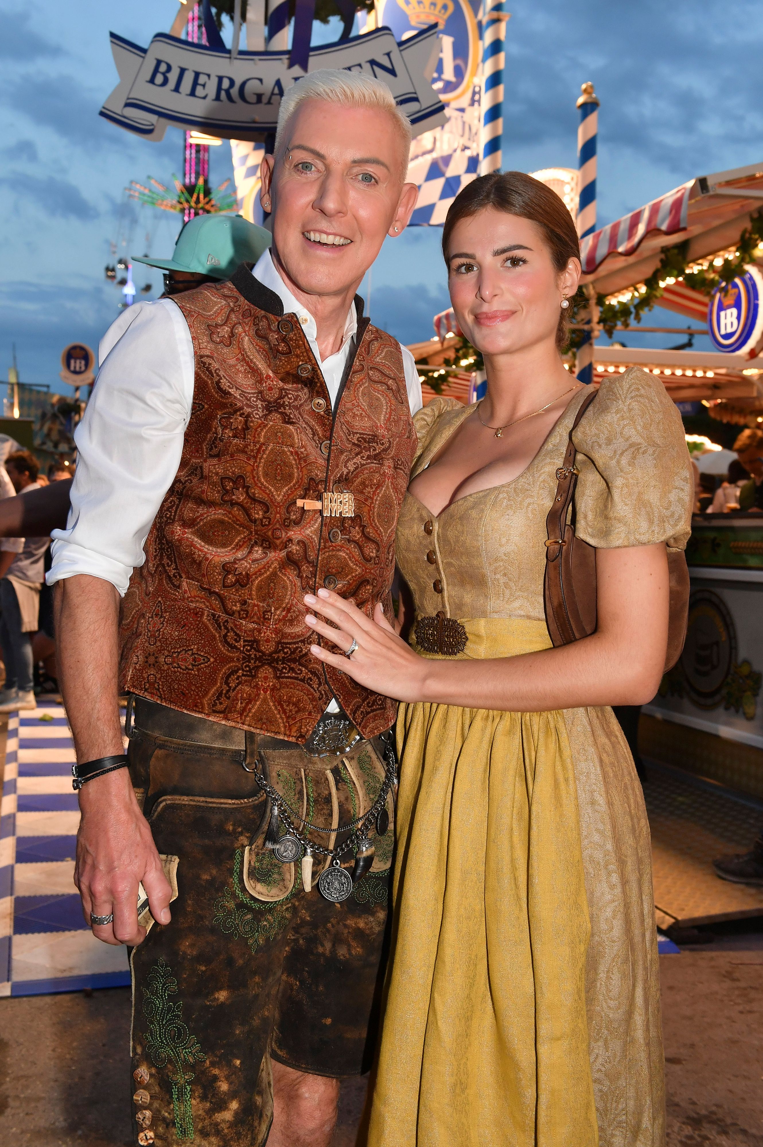 H. P. Baxxter mit Ehefrau Sara Bakhsh auf dem Münchner Oktoberfest.