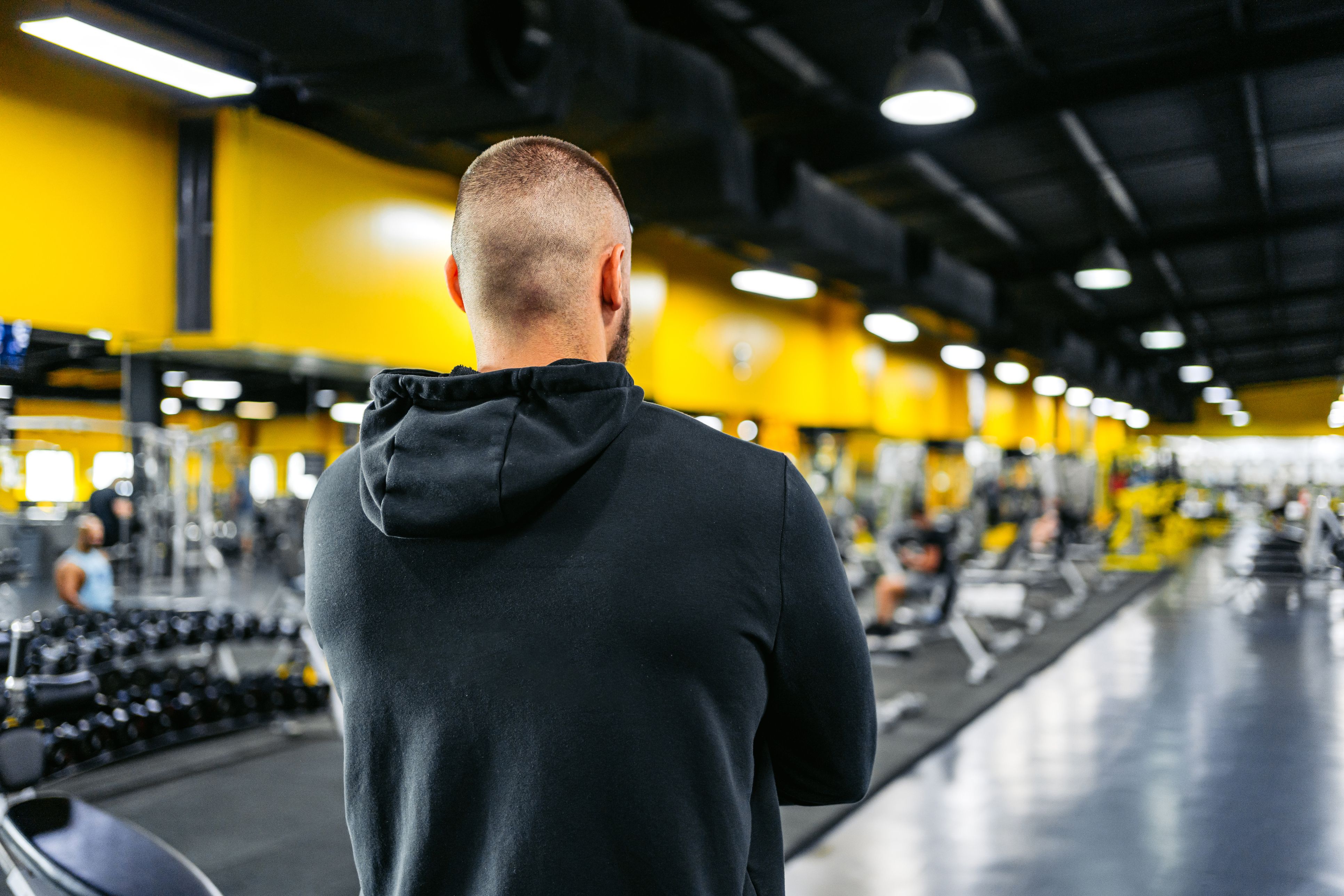 Wirbel um Lehrling und seine Beschäftigung im Fitnessbereich.