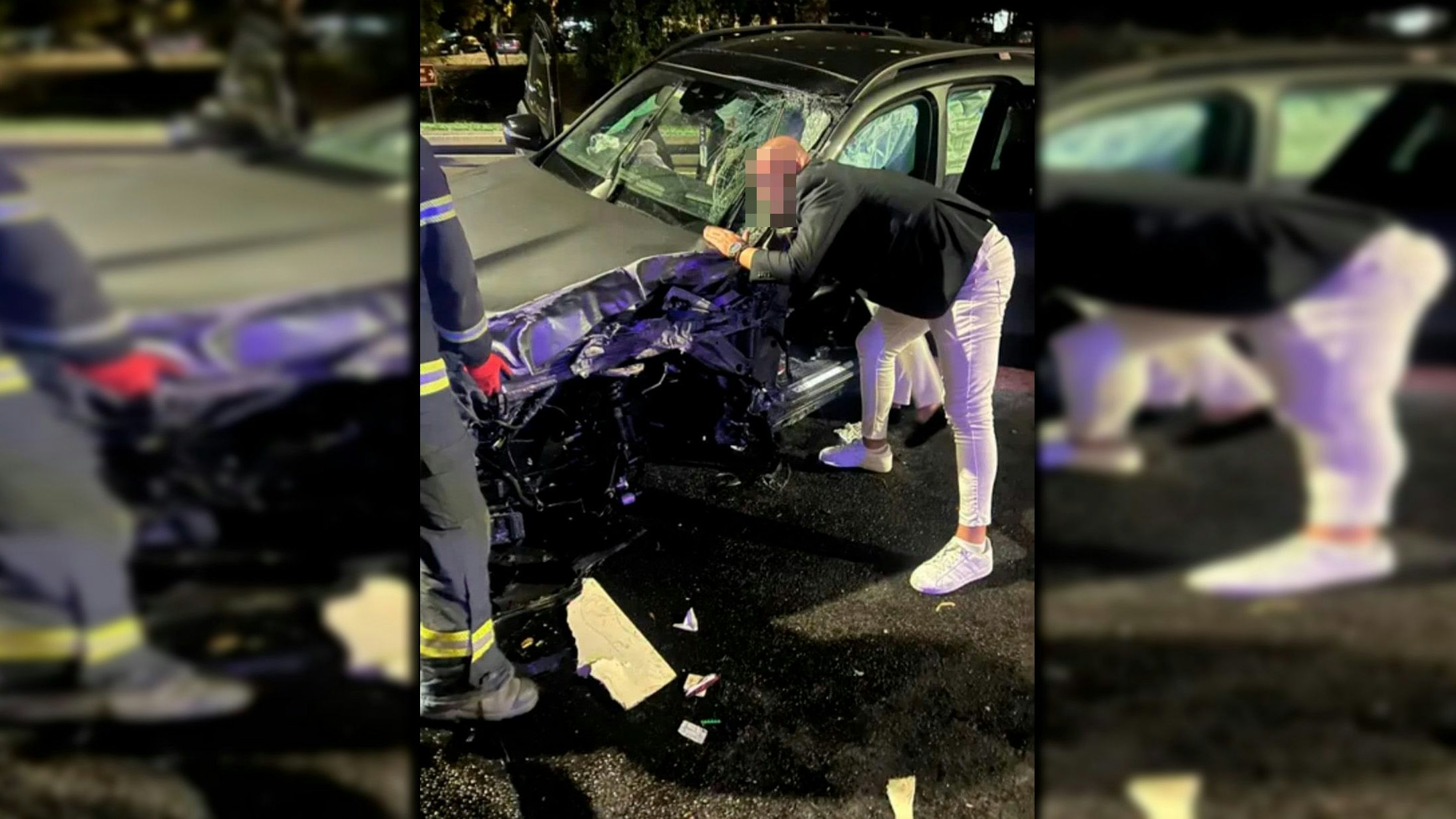 Das Fahrzeug wurde bei dem Crash völlig demoliert.