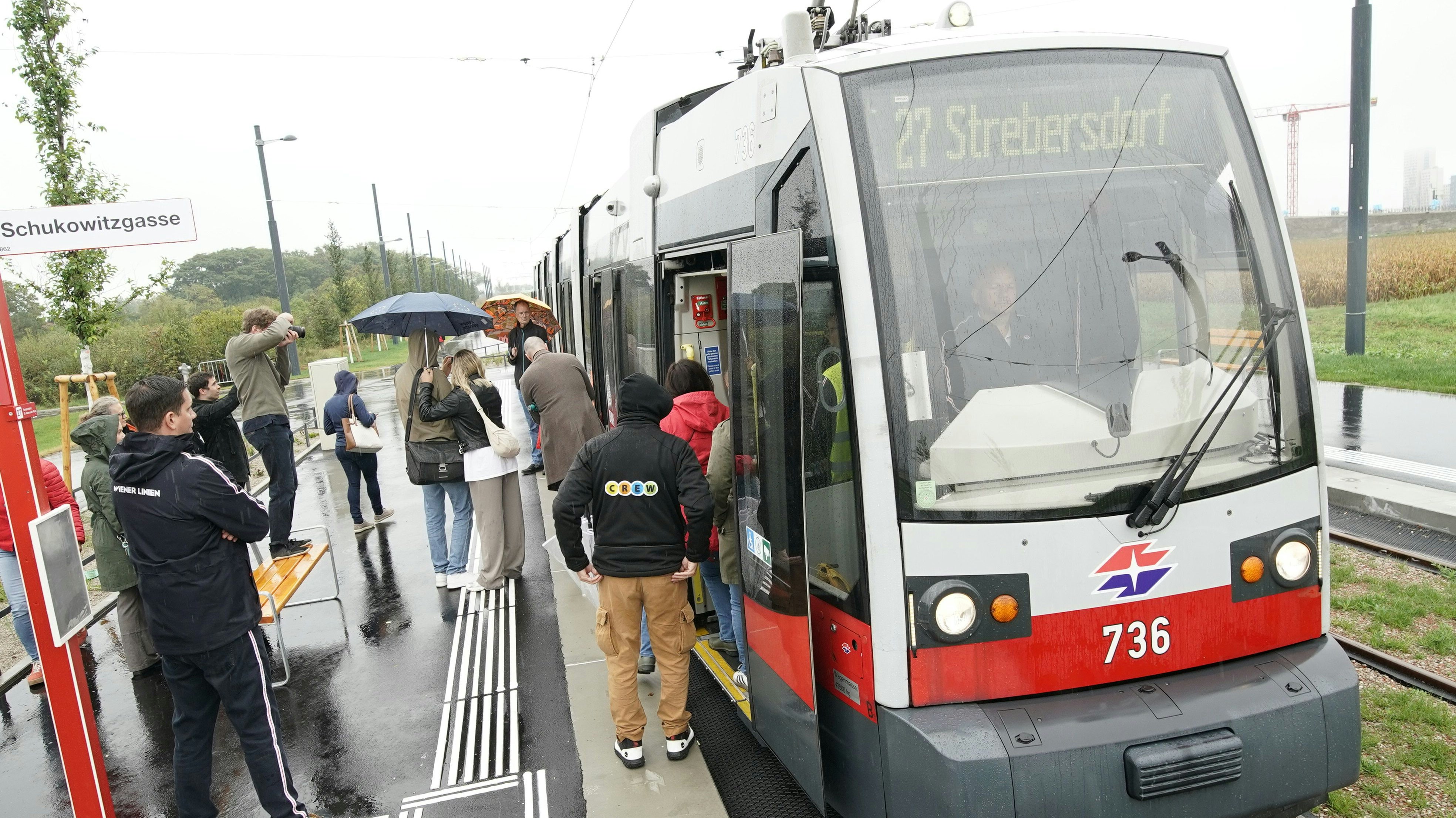 Heute.at - Für 20.000 Fahrgäste pro Tag – Linie 27 ist auf Schiene