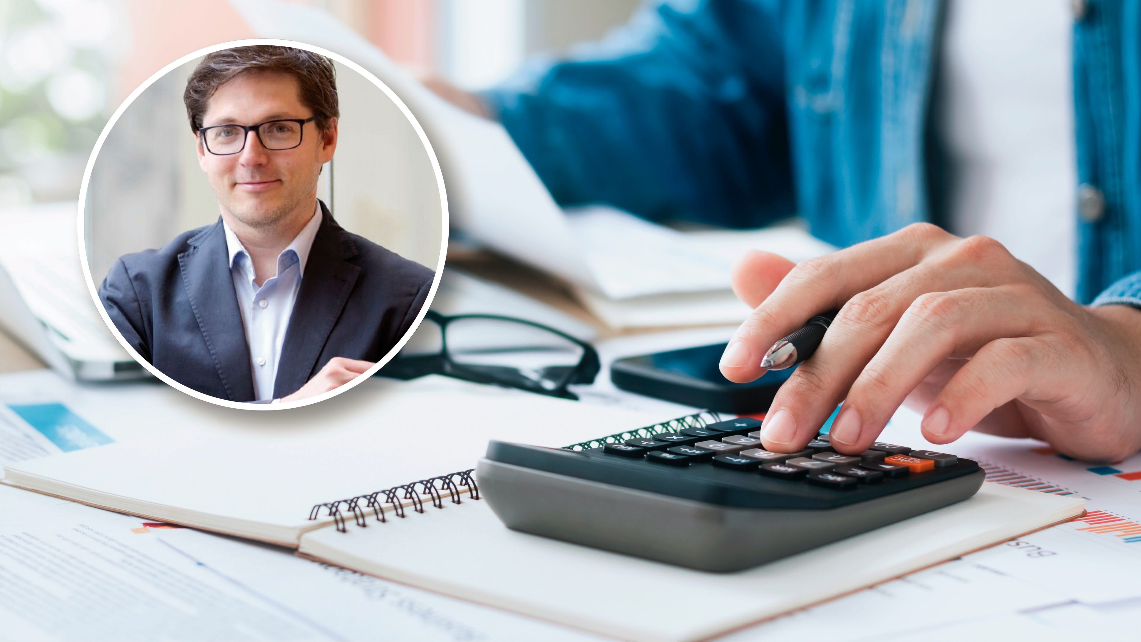 Ludwig Dvořák, Bereichsleiter Arbeitsrechtliche Beratung & Rechtsschutz, AK Wien (re.) warnt vor Sozialbetrug.