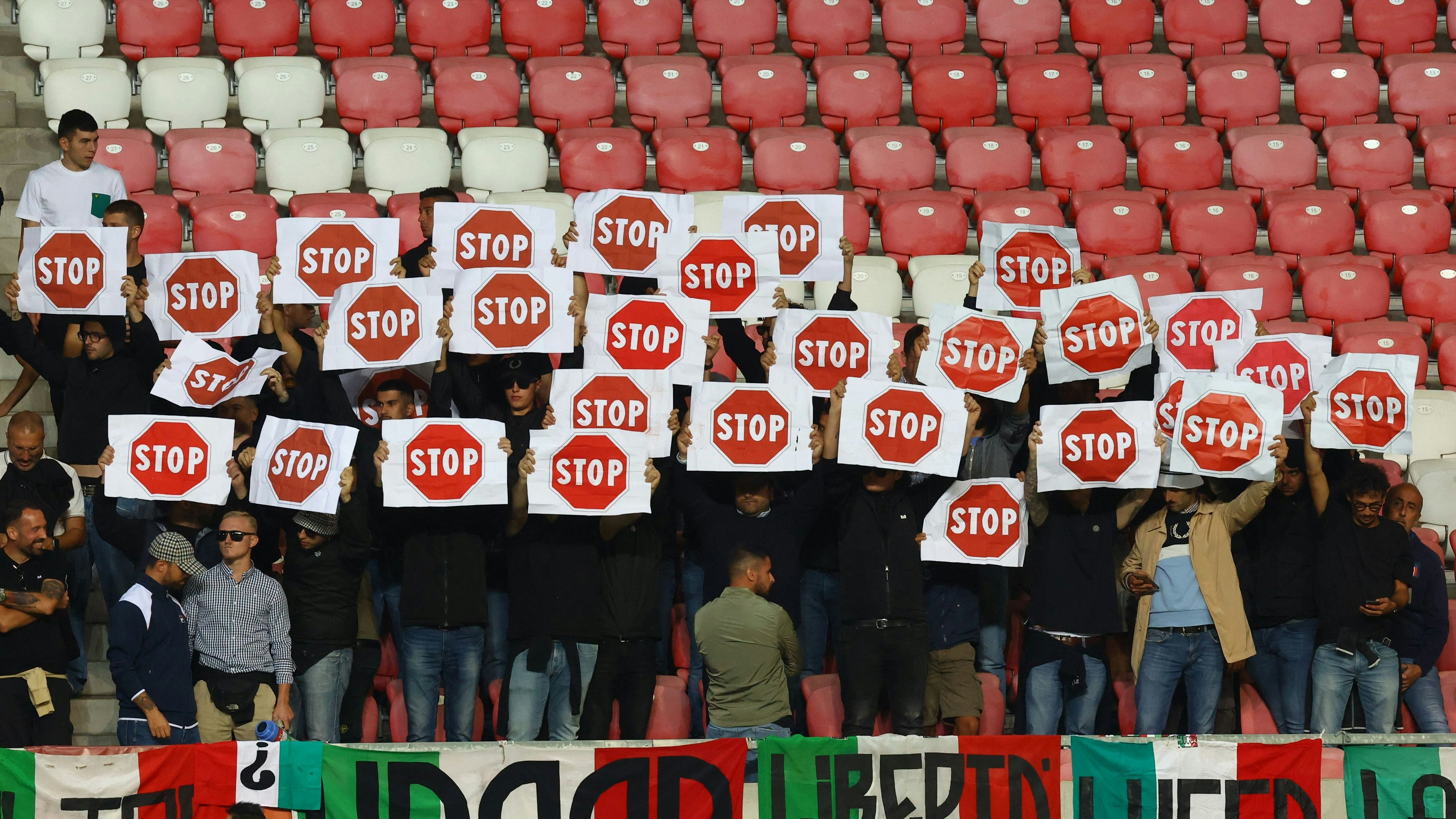 In der WM-Quali traf Israel in Debrecen, Ungarn, auf Italien und es gab Proteste 