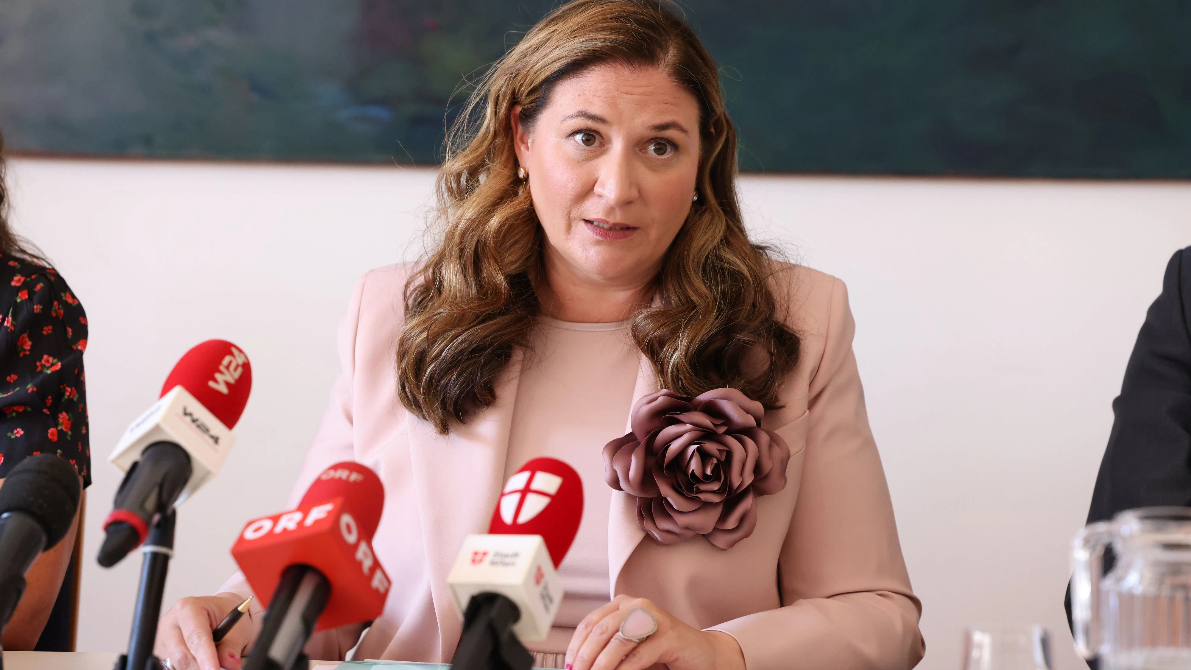 20250901 / stadträtin barbara novak  einsparungen budget und erhöhung parkgebühren und öffiticket / foto: denise auer / tageszeitung heute 