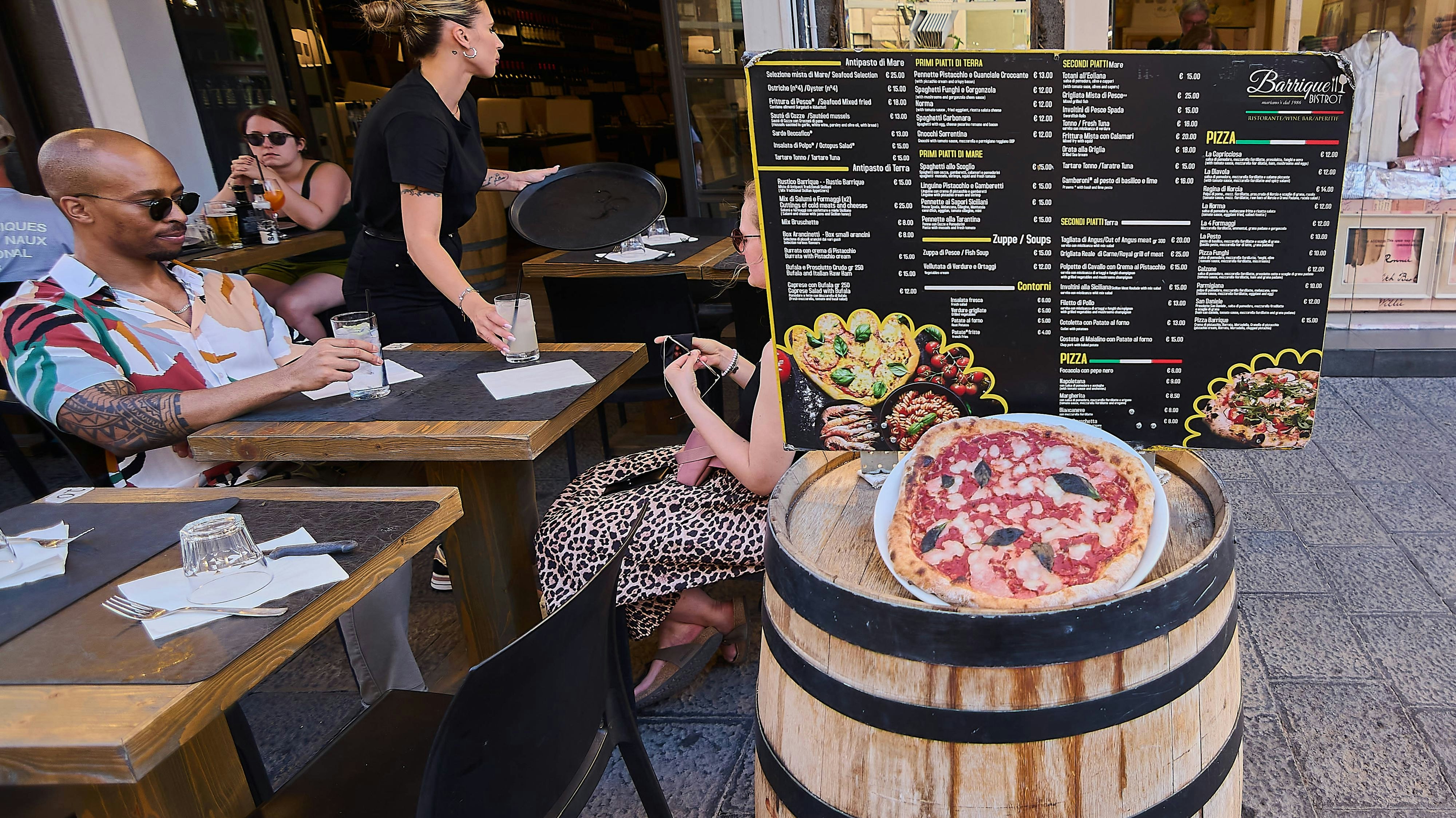 Heute.at - Jahrelang die Arbeit geschwänzt – Beamter festgenommen