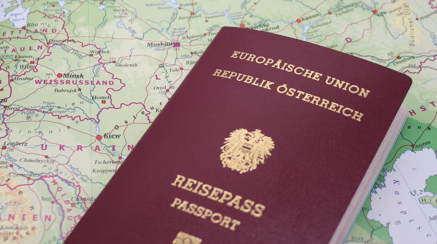 Nicht nur für Großbritannien, vor allem auch bei beliebten Fernreisezielen müssen sich Reisende immer öfter vor Abflug registrieren