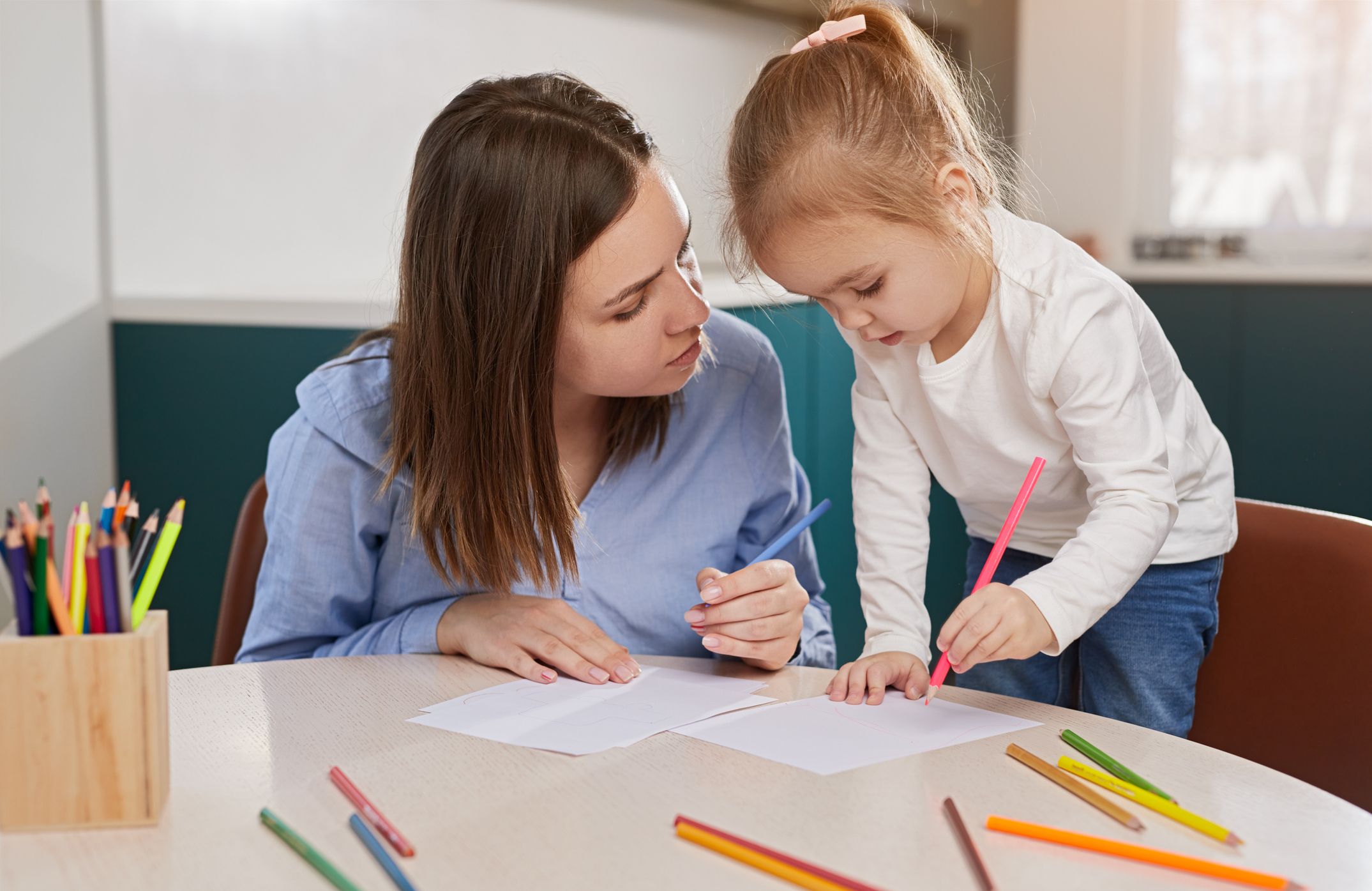 Kostenlose Workshops für Eltern mit autistischen Kindern vermitteln hilfreiches Fachwissen für den familiären Alltag und bieten die Möglichkeit, sich mit anderen Betroffenen auszutauschen.