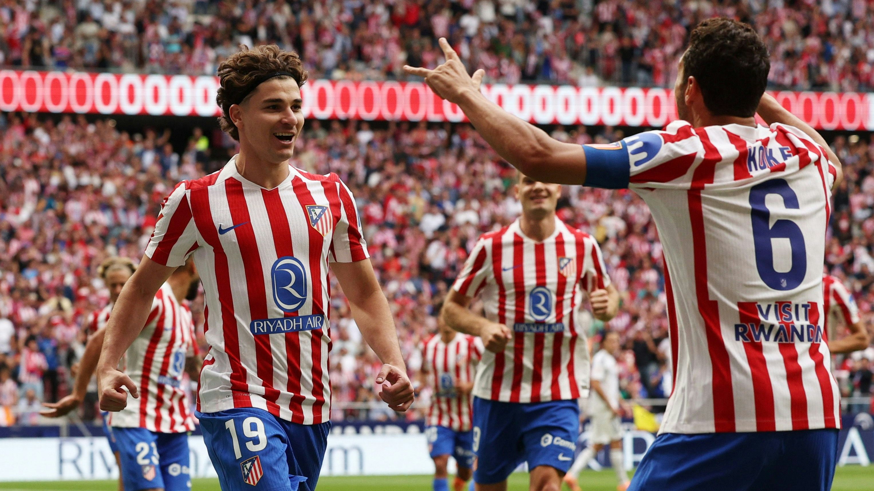 Atletico Madrid bejubelt den klaren Derbyerfolg gegen Real Madrid. 