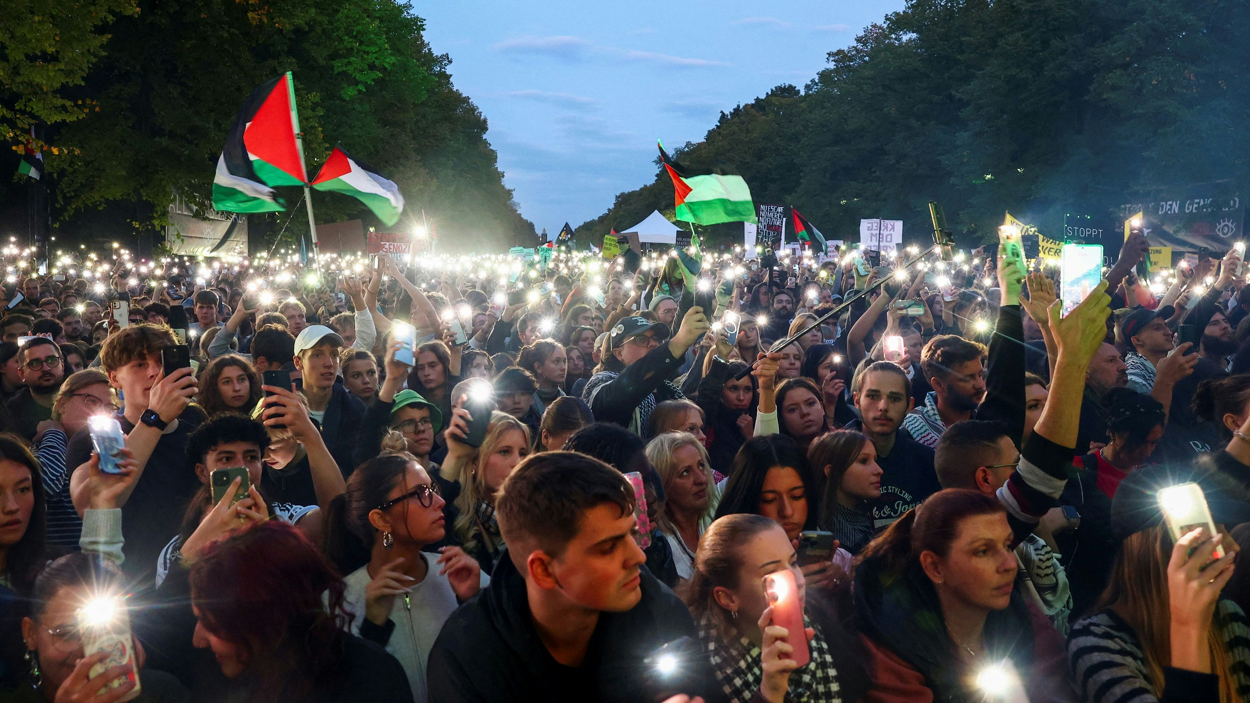 Heute.at - Zehntausende demonstrieren in Berlin für Palästina